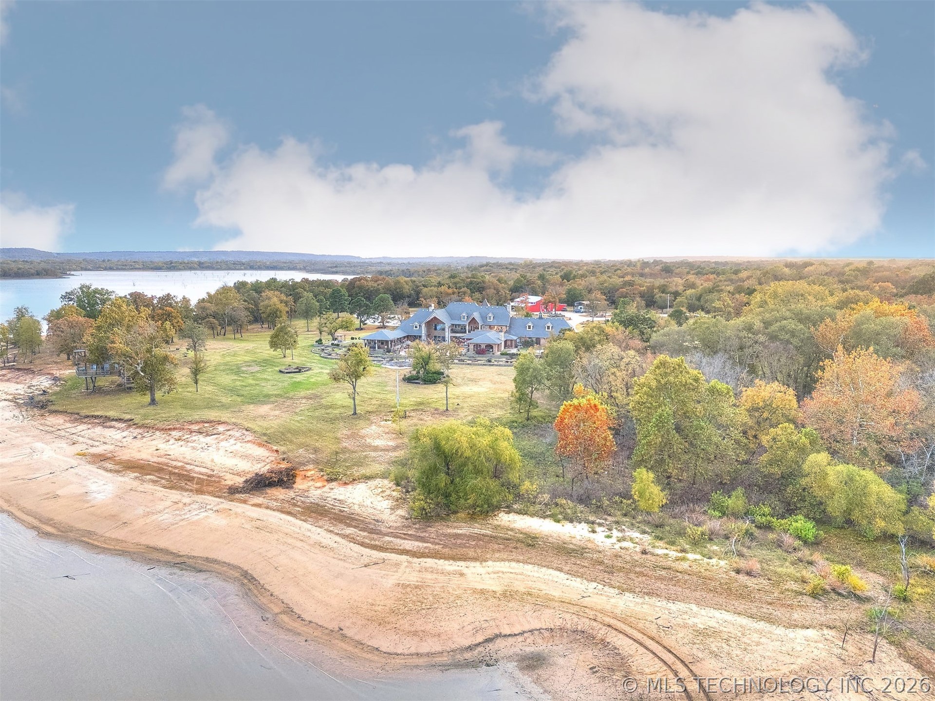 414498 E 1170 Road Property Photo 5