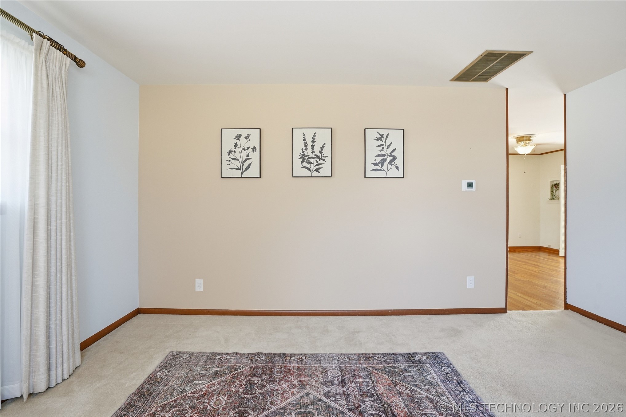 1512 E 58th Street Property Photo 2