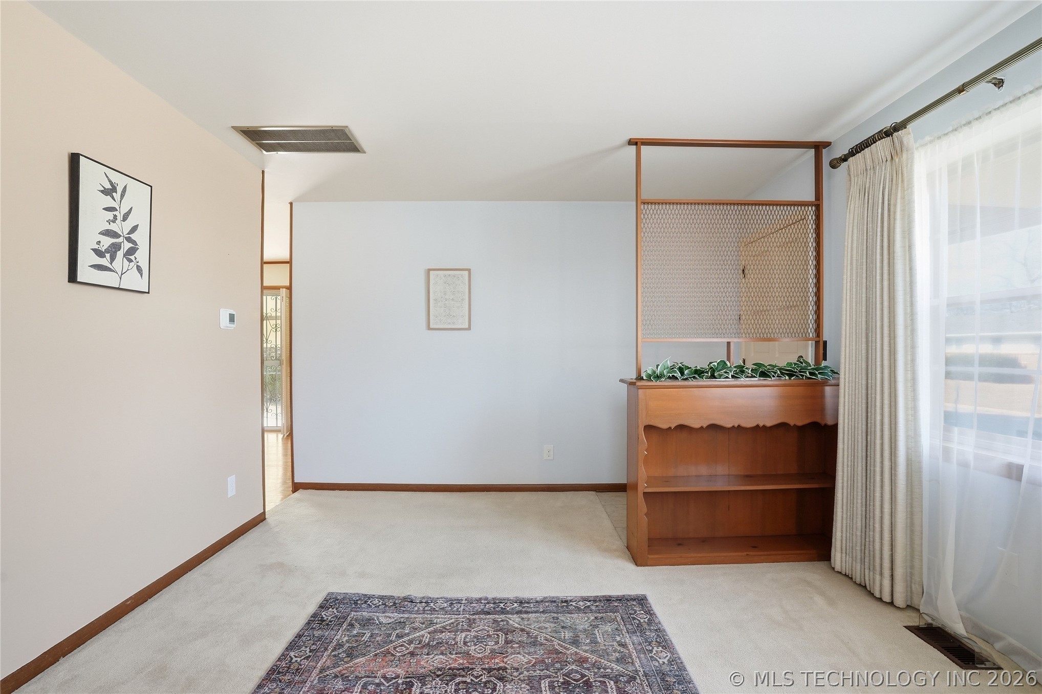 1512 E 58th Street Property Photo 4