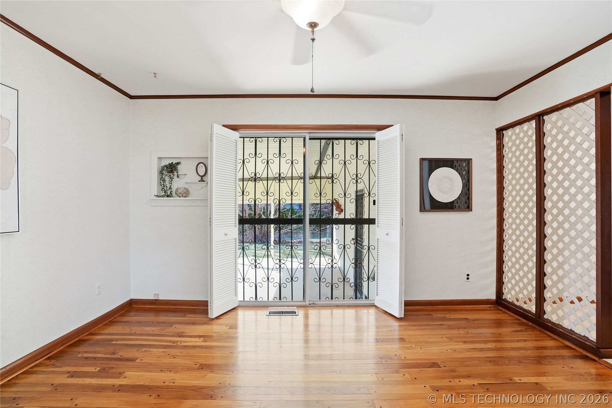 1512 E 58th Street Property Photo 7