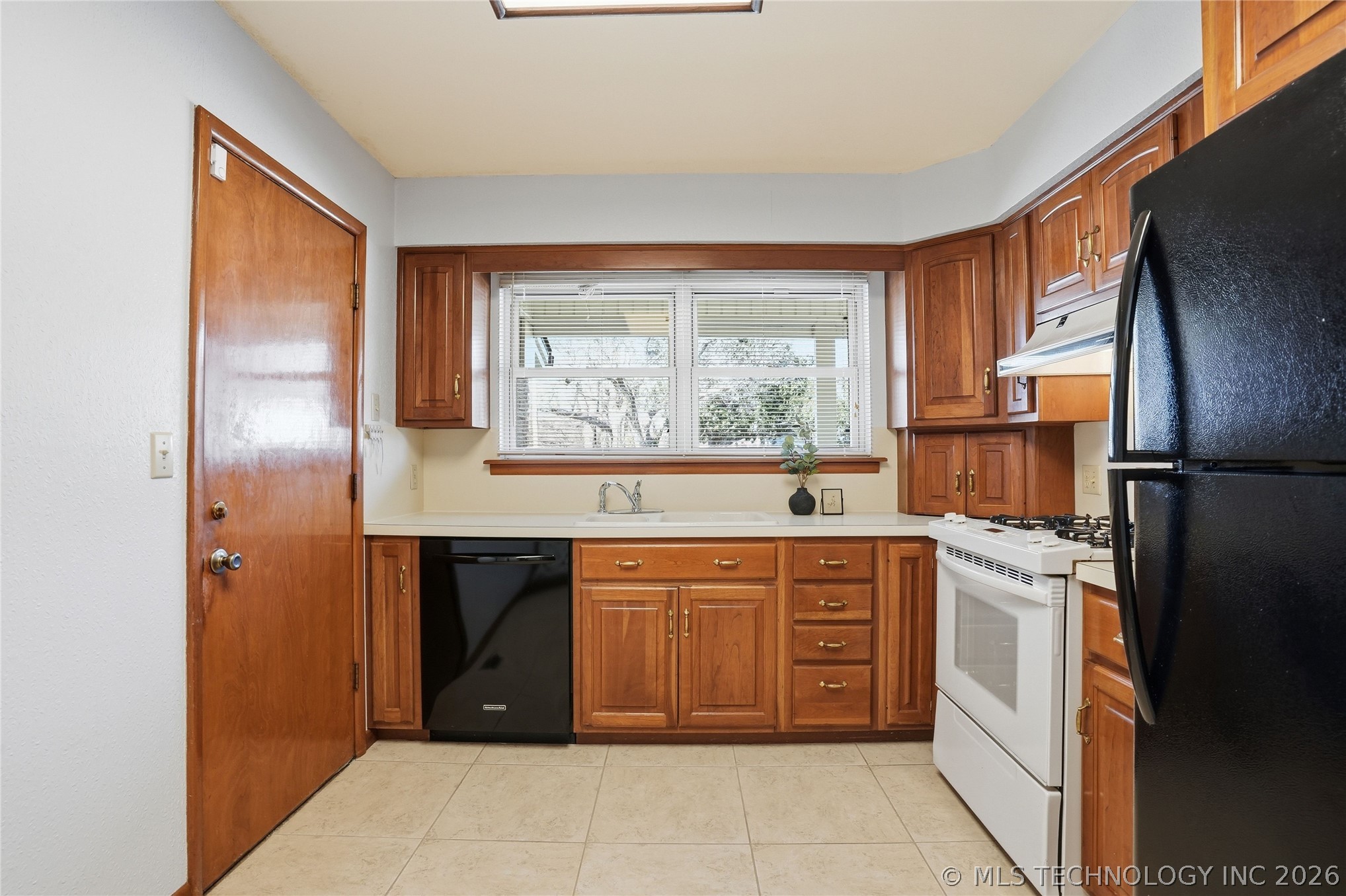 1512 E 58th Street Property Photo 10