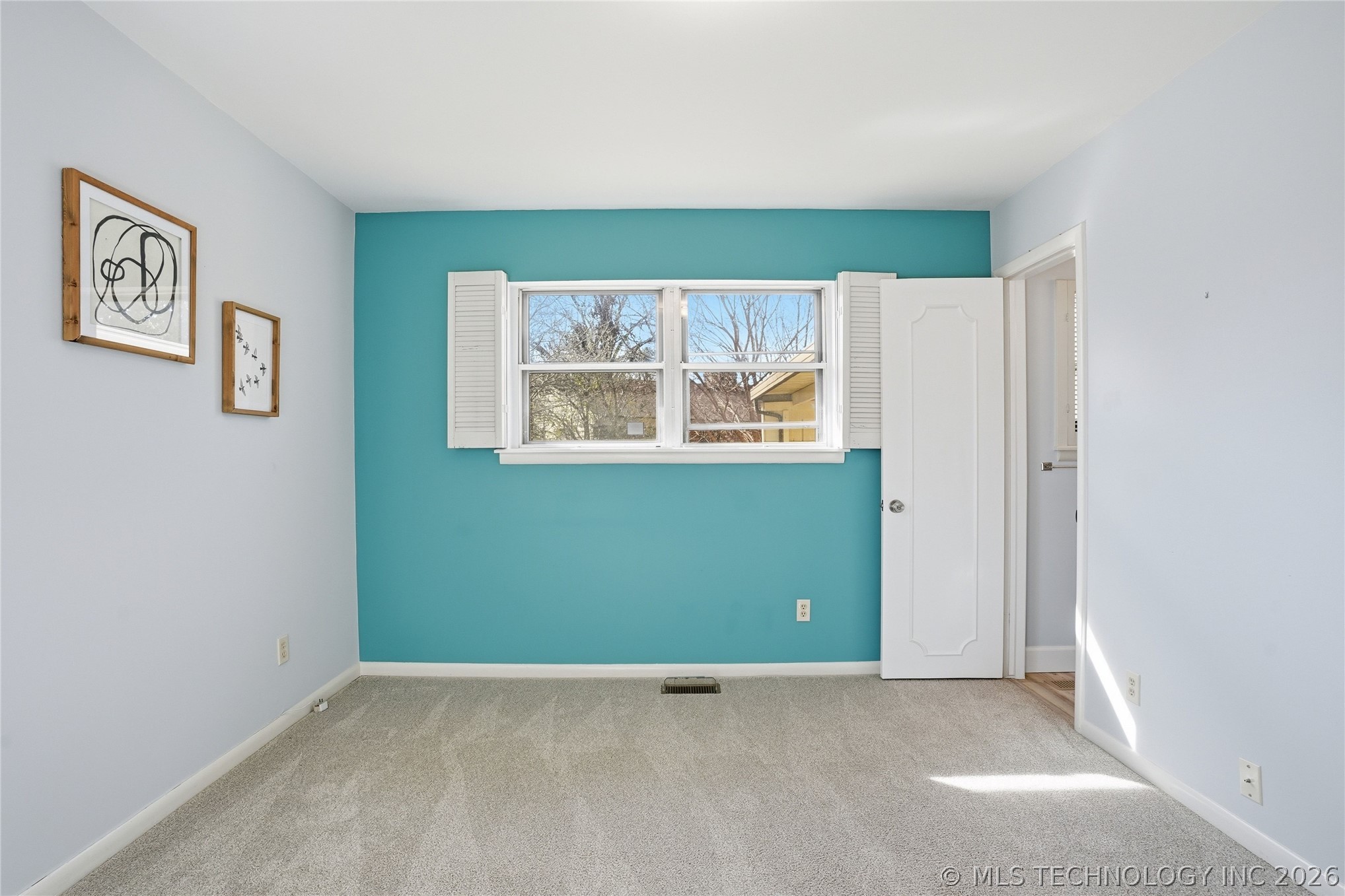 1512 E 58th Street Property Photo 14