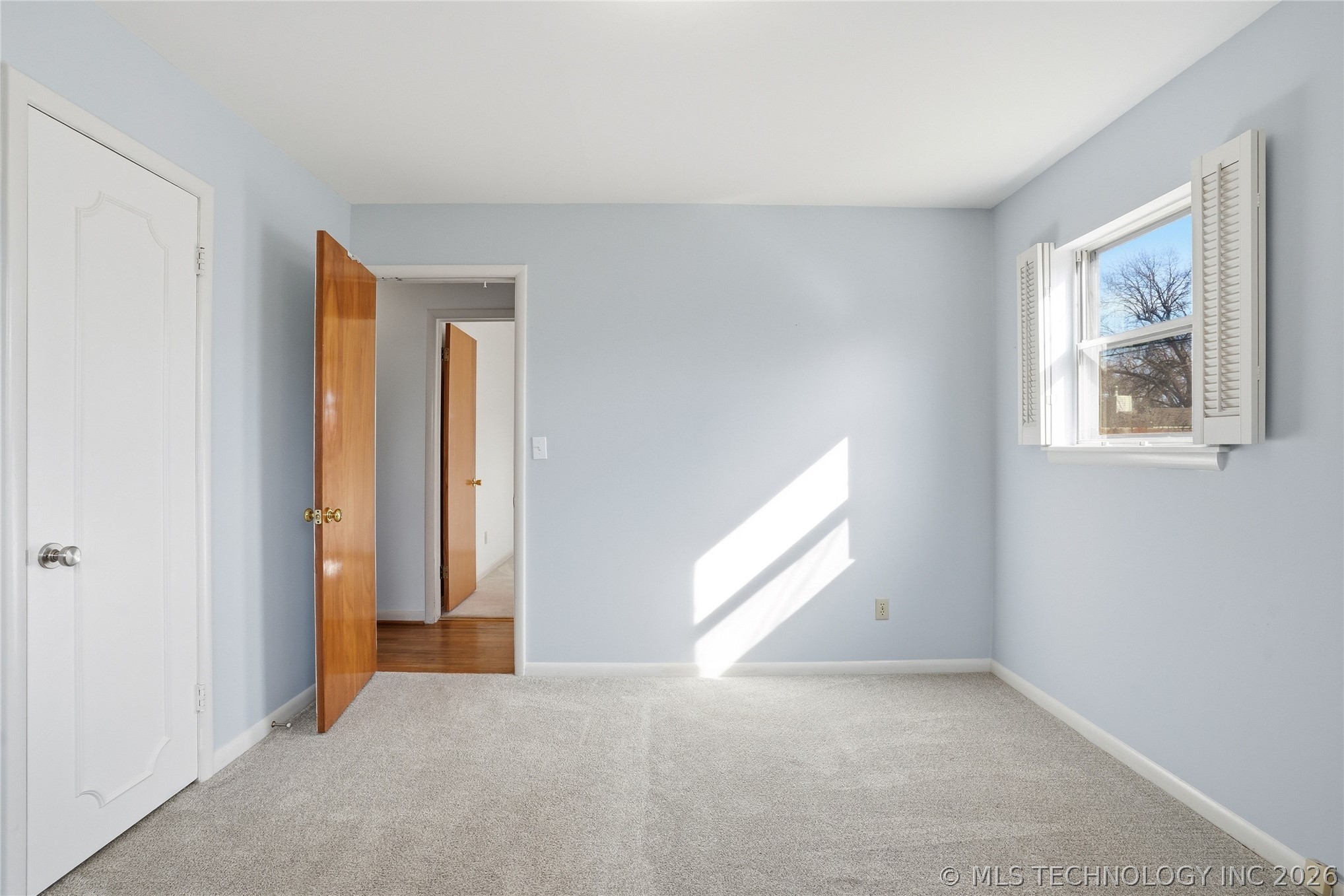 1512 E 58th Street Property Photo 15