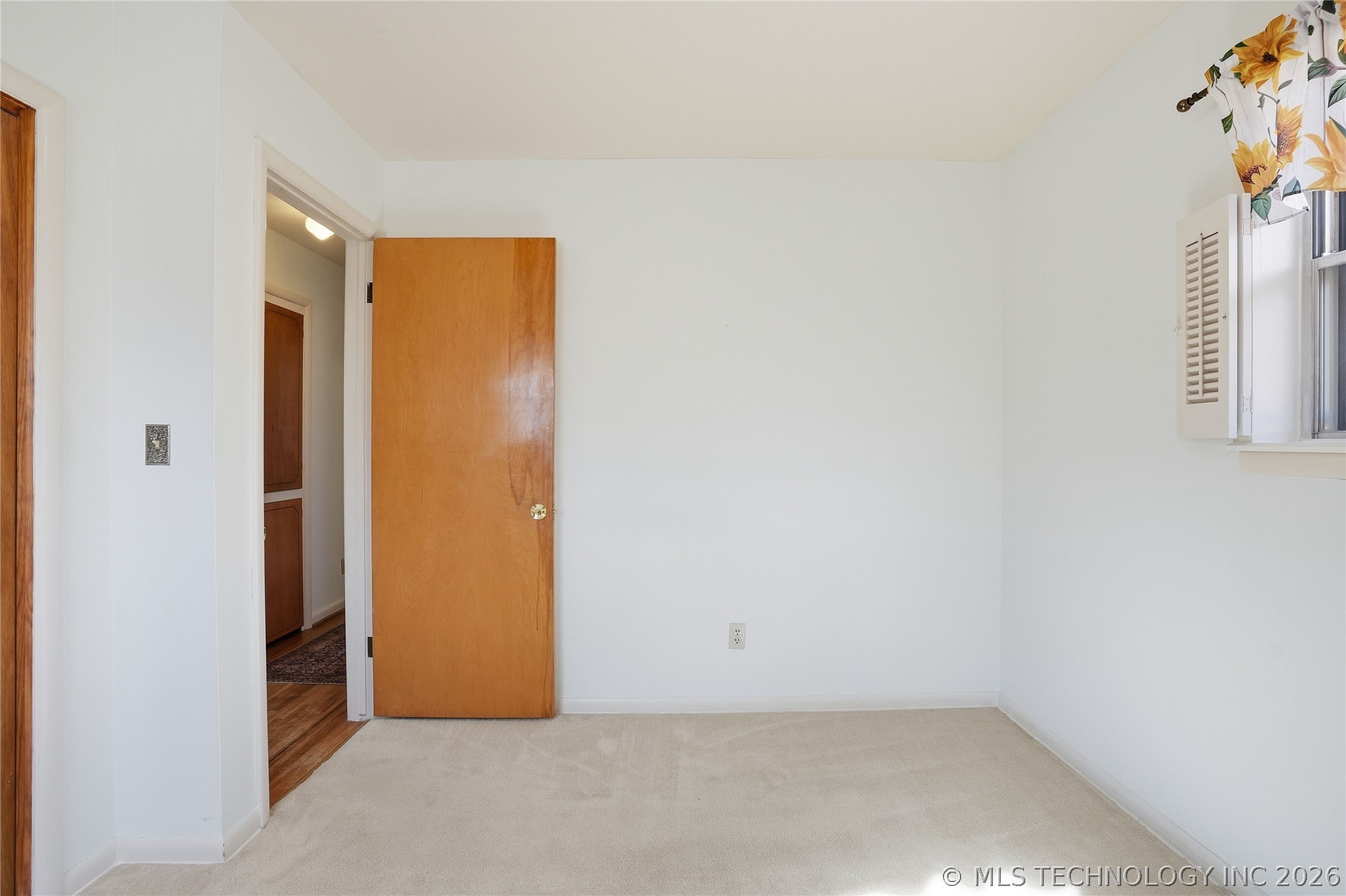 1512 E 58th Street Property Photo 19