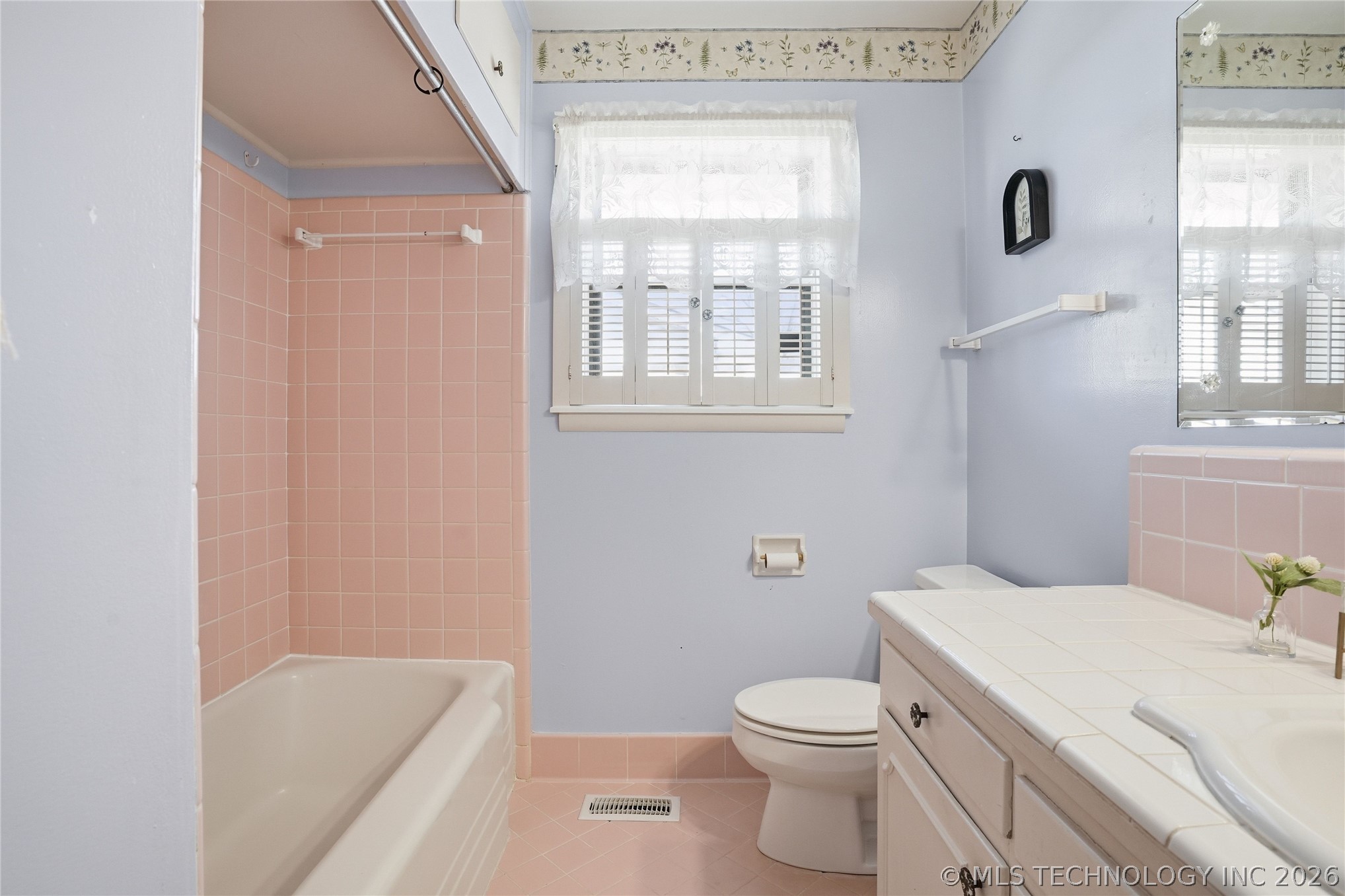 1512 E 58th Street Property Photo 22