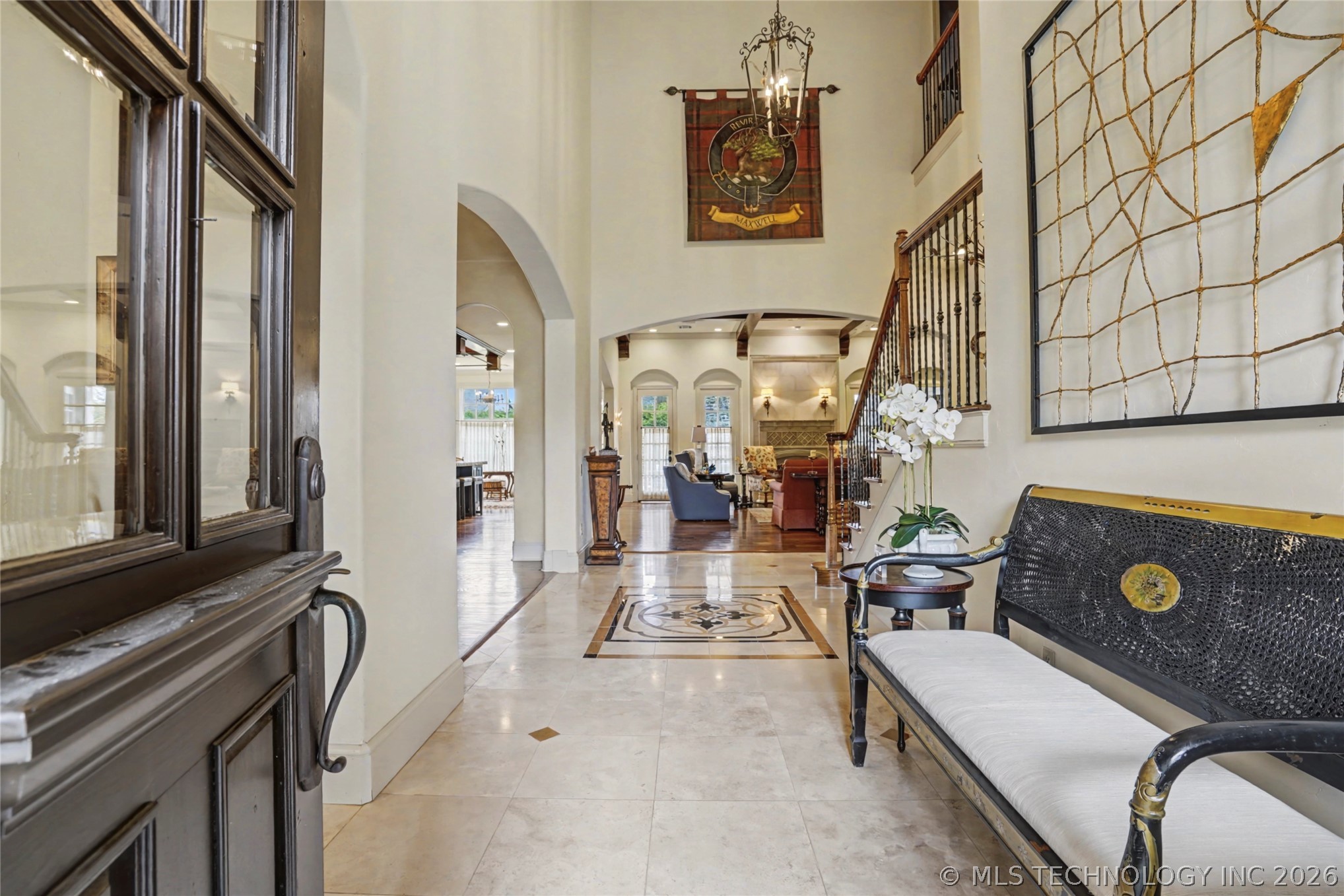 9436 S Jamestown Avenue Property Photo 3