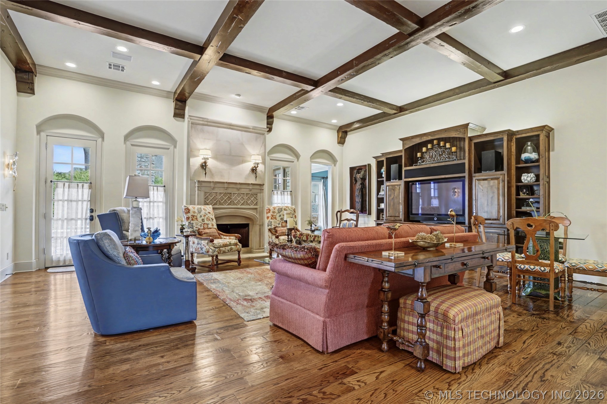 9436 S Jamestown Avenue Property Photo 6