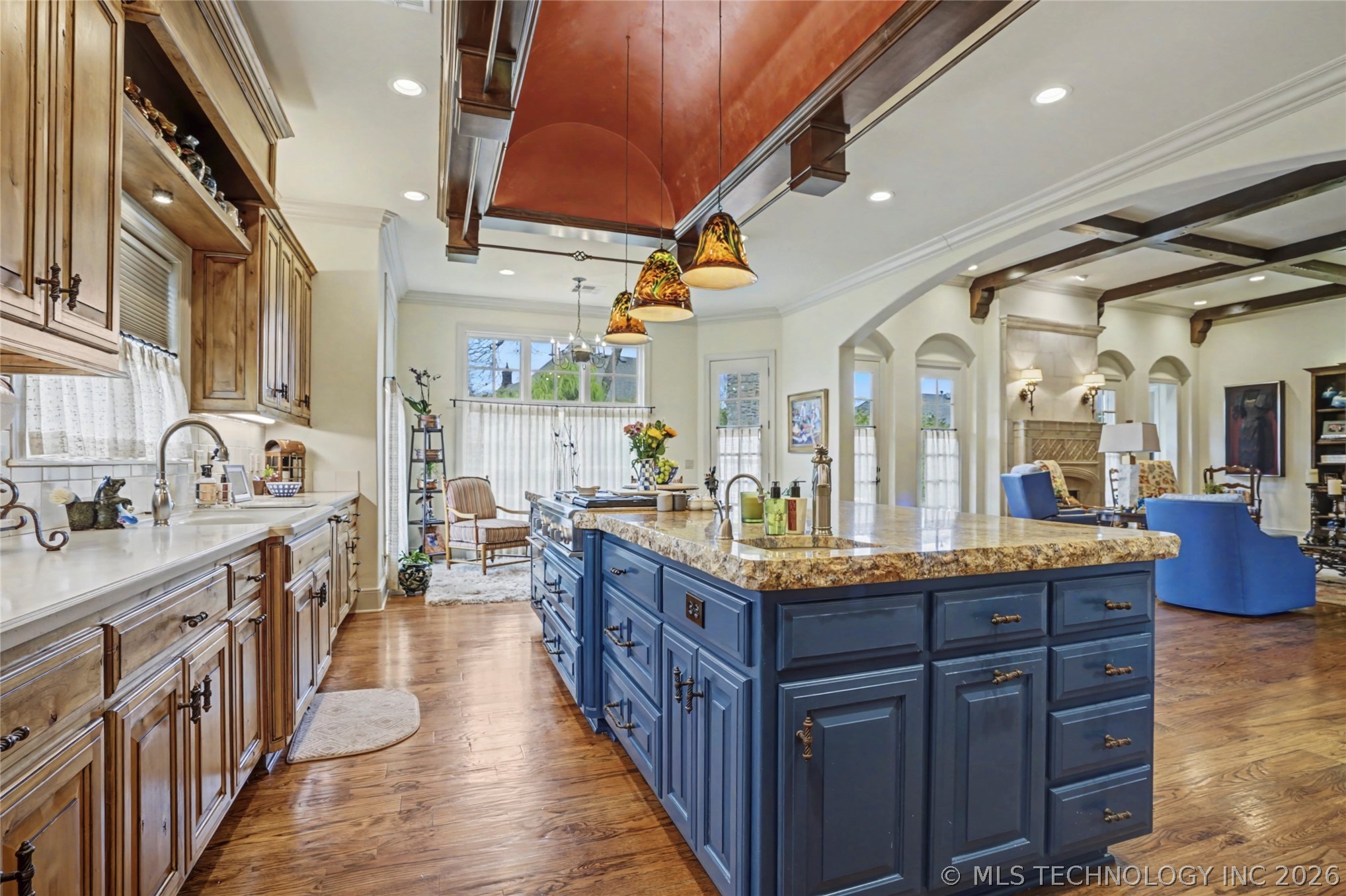 9436 S Jamestown Avenue Property Photo 9