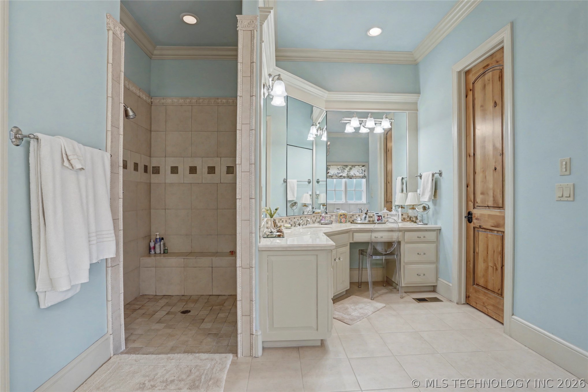 9436 S Jamestown Avenue Property Photo 20