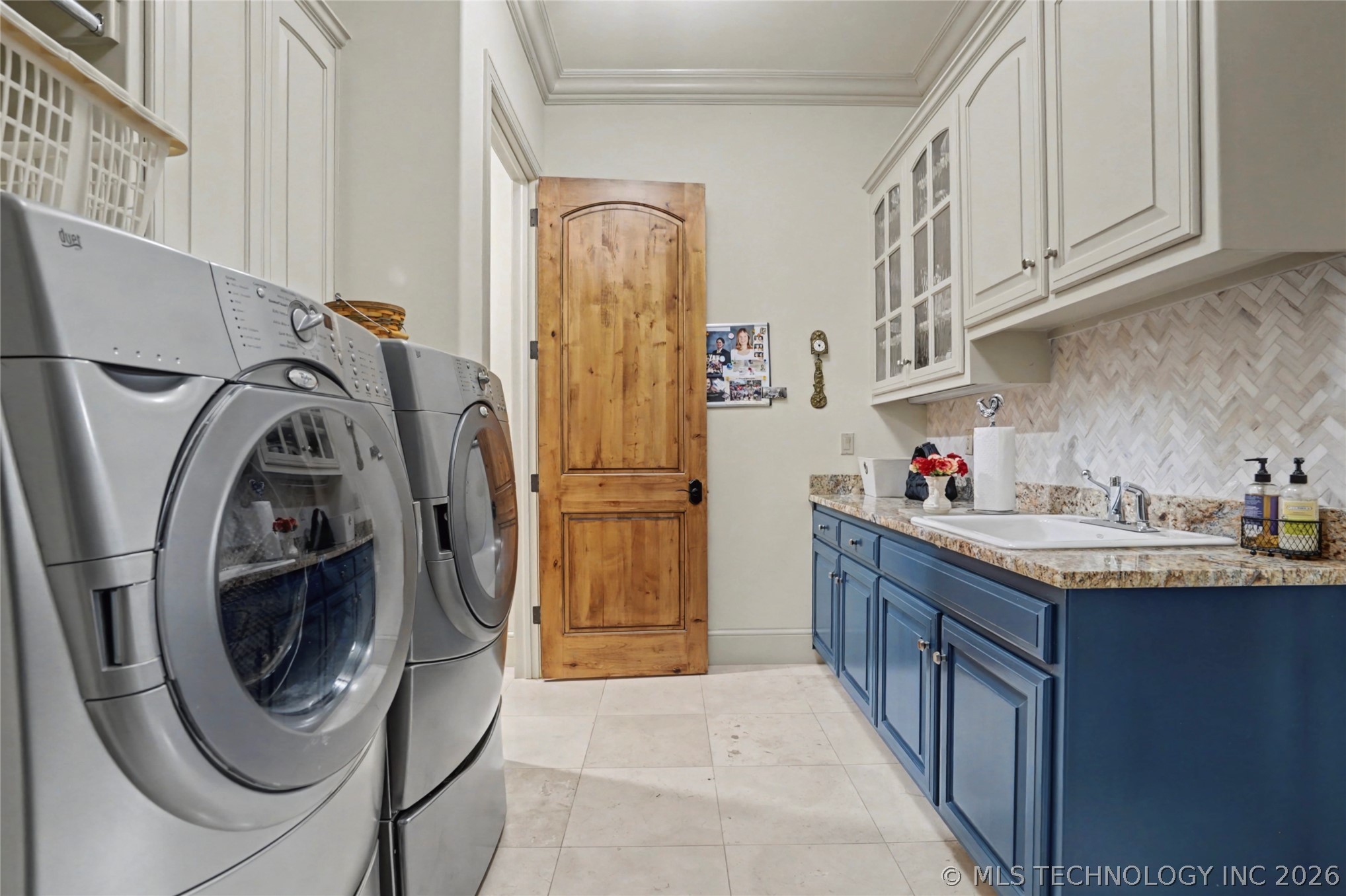 9436 S Jamestown Avenue Property Photo 23