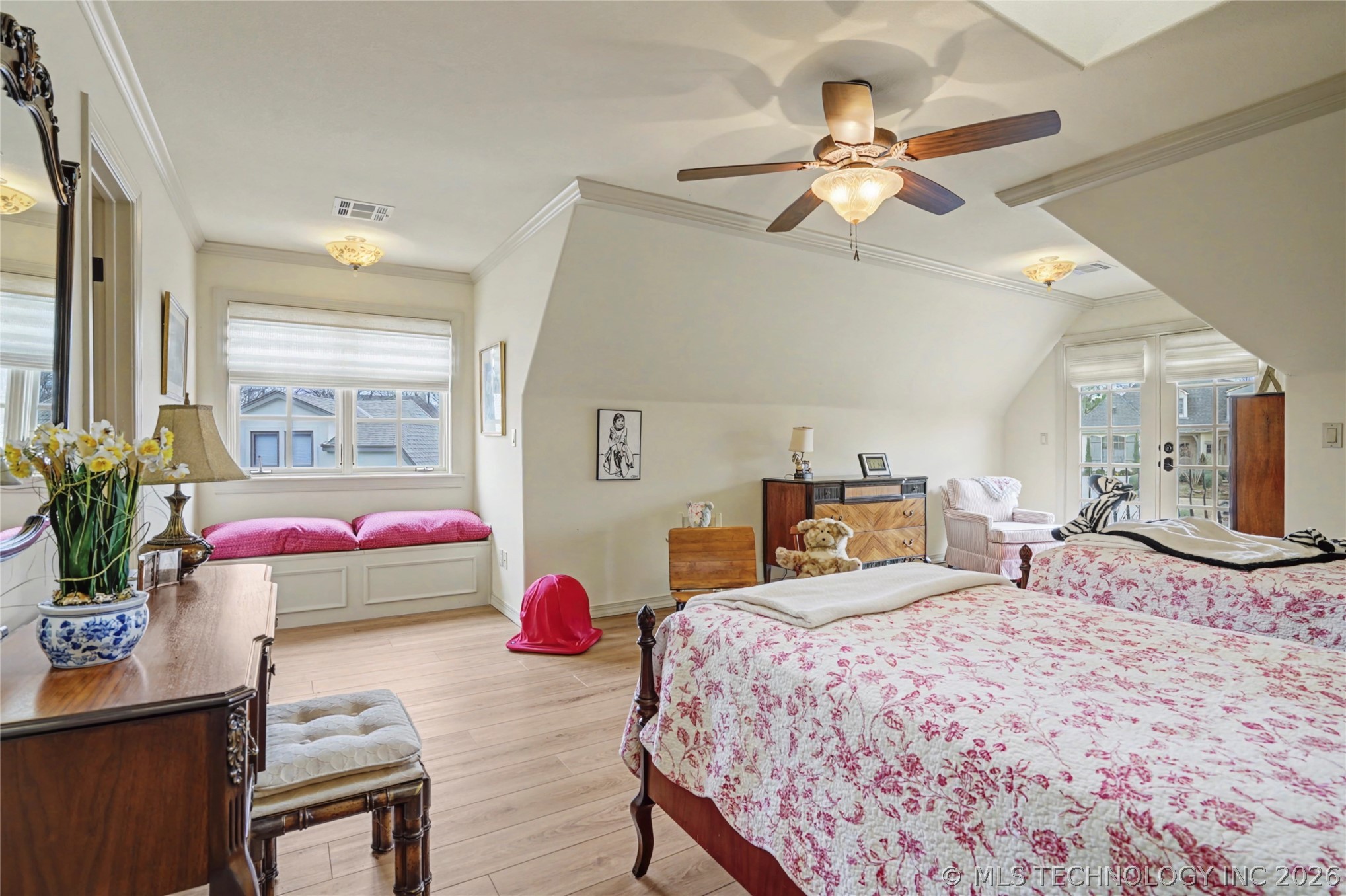 9436 S Jamestown Avenue Property Photo 27