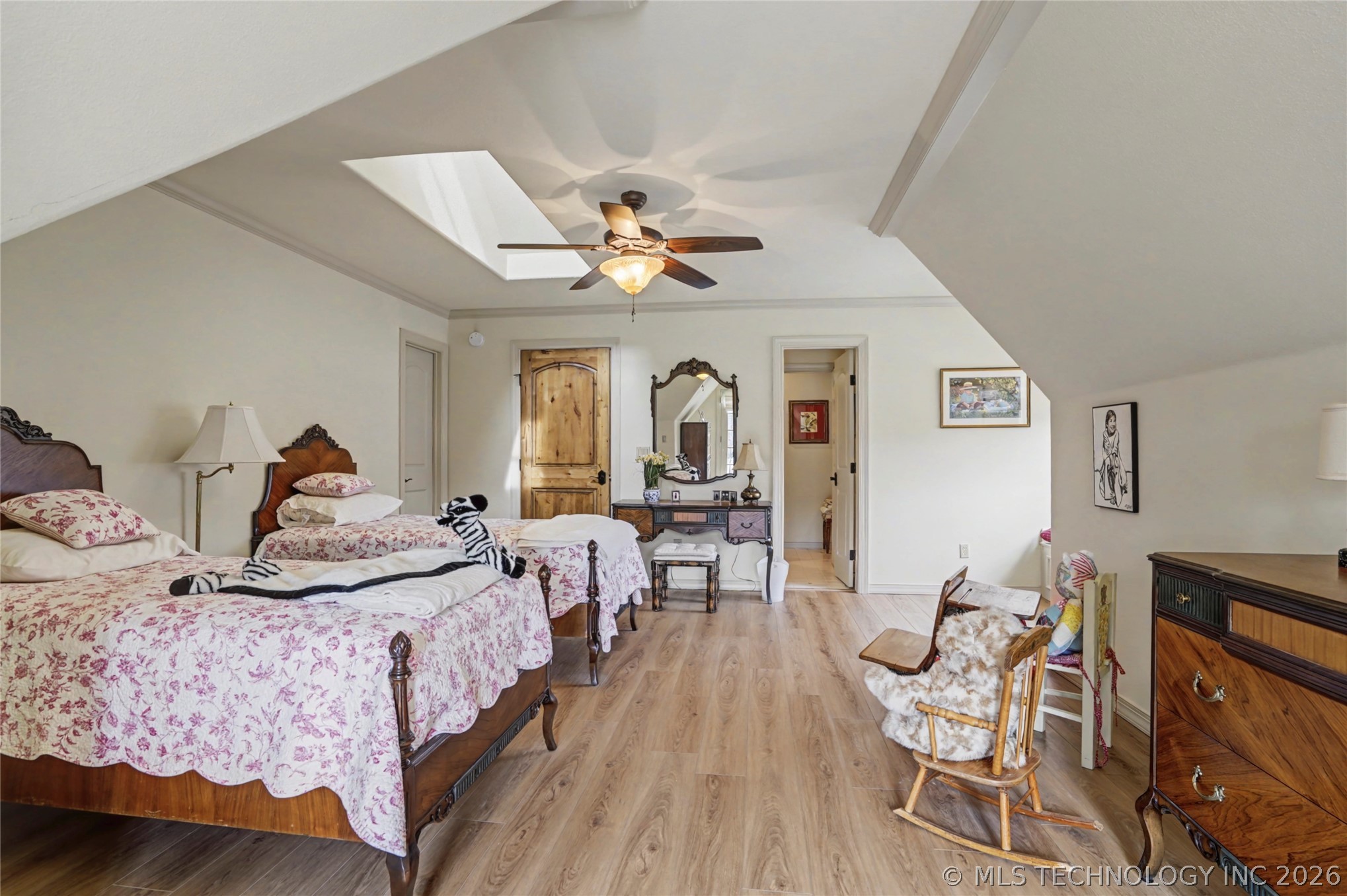 9436 S Jamestown Avenue Property Photo 28