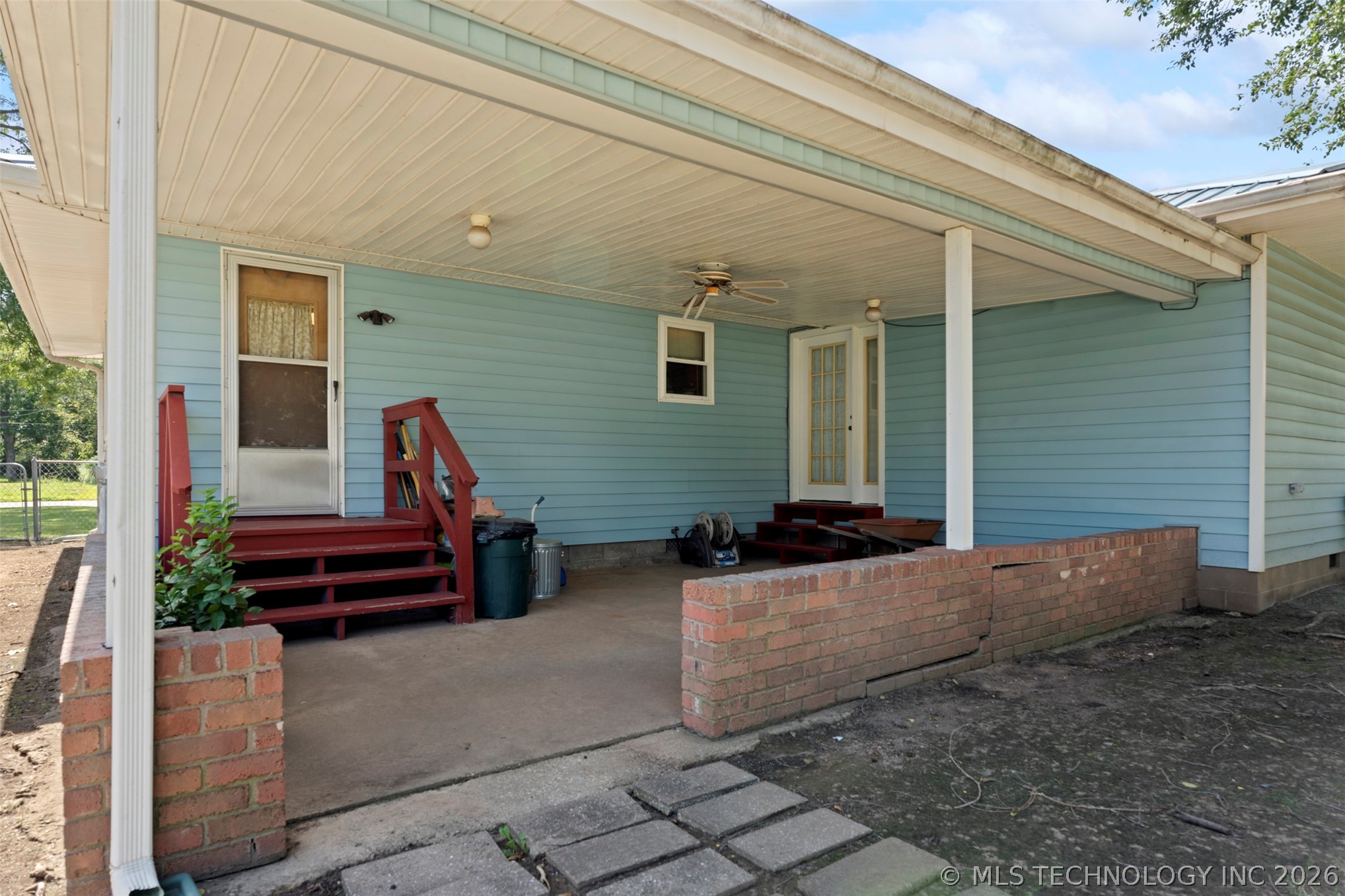 507 S Thompson Property Photo 3