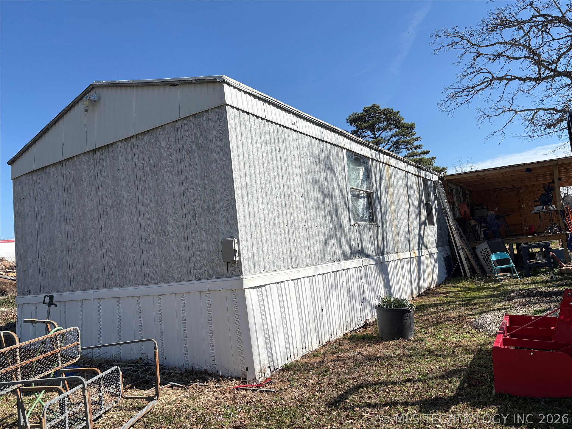 239 Berry Lane Property Photo 5