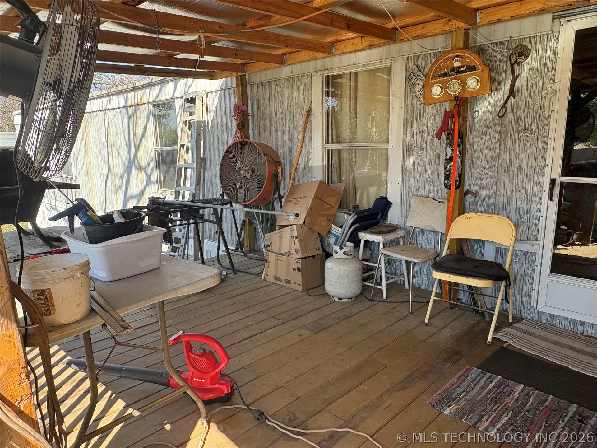 239 Berry Lane Property Photo 8