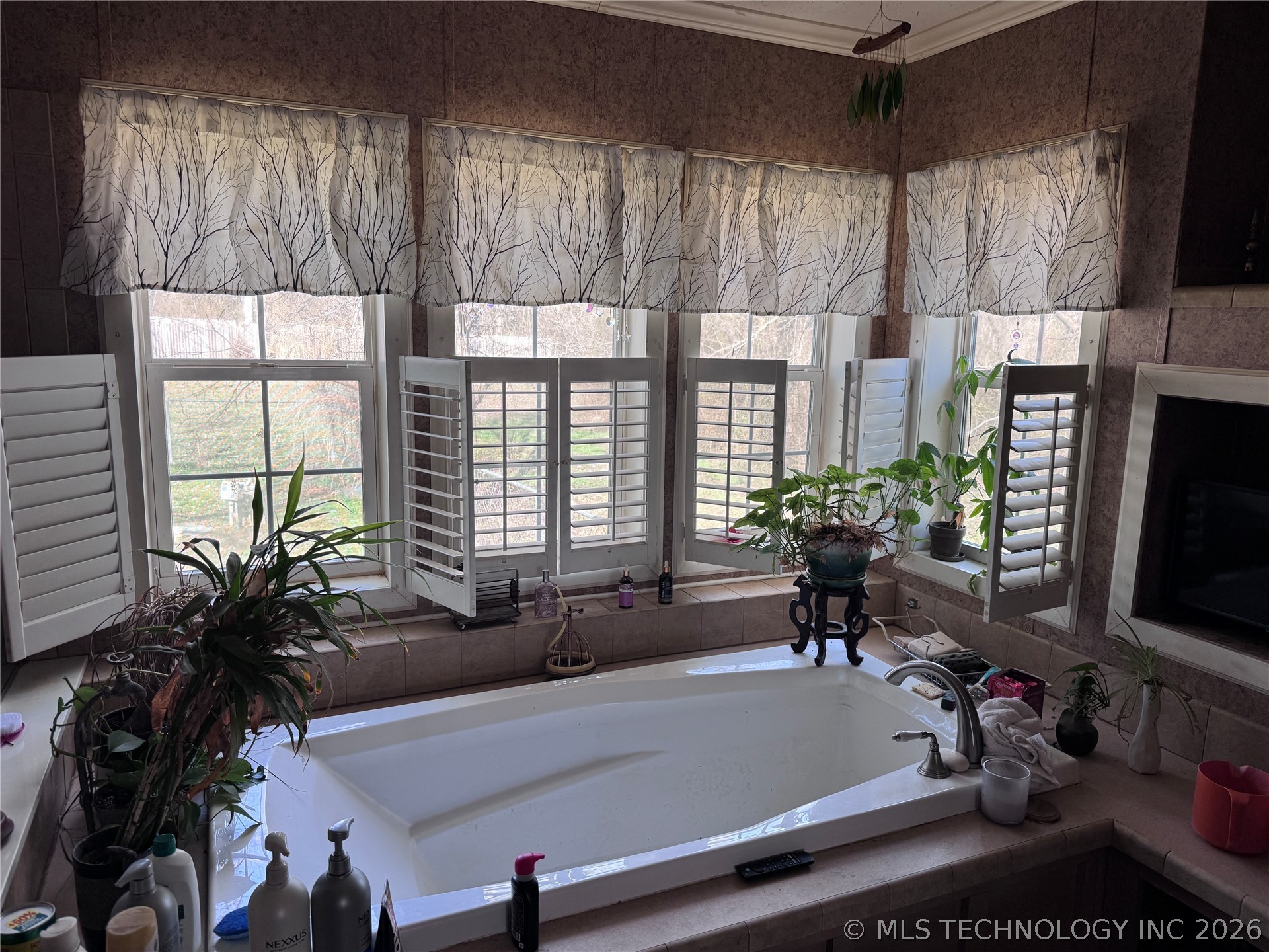17603 E Meadow Lane Property Photo 2