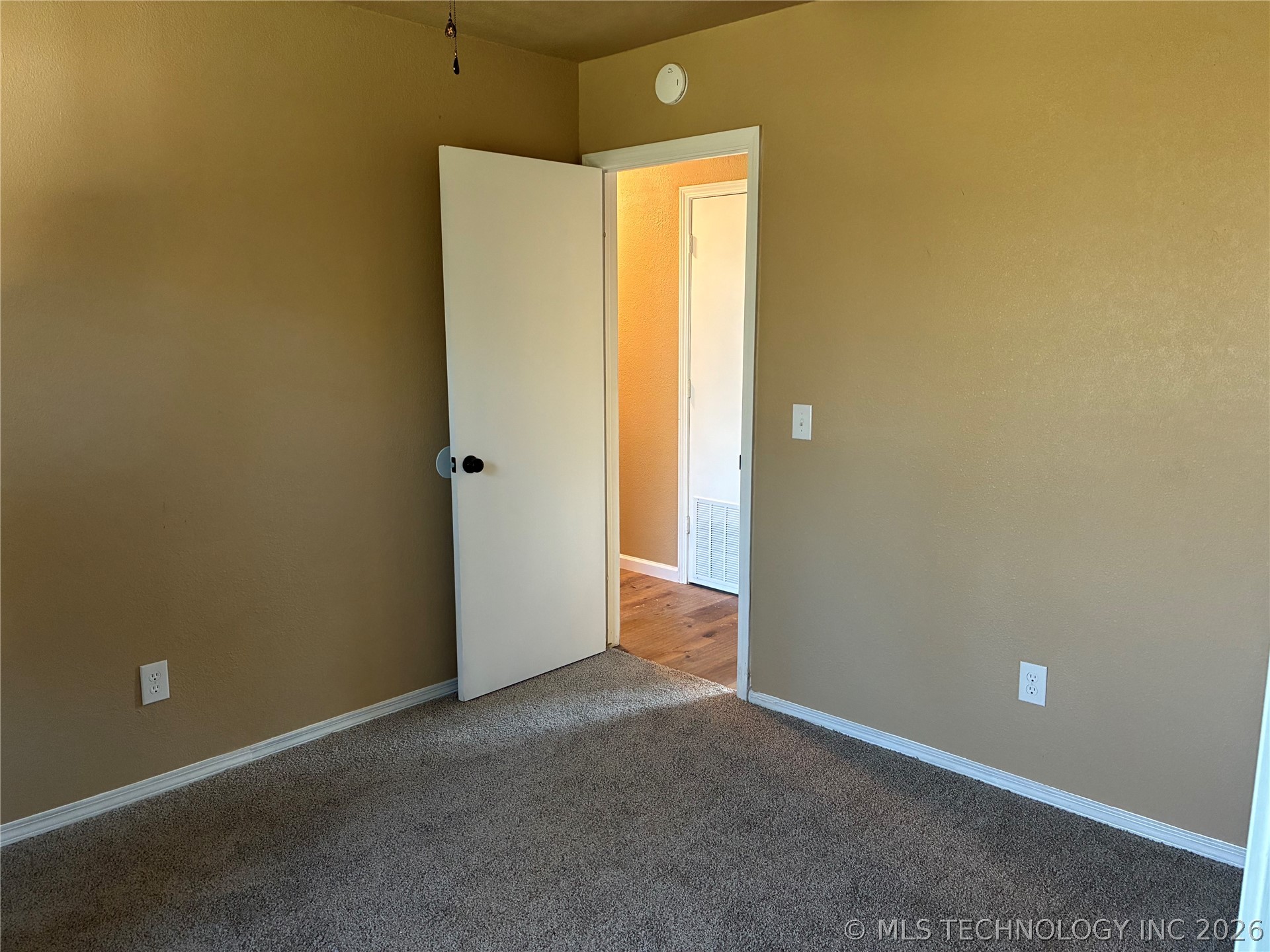 519 Park Street Property Photo 16