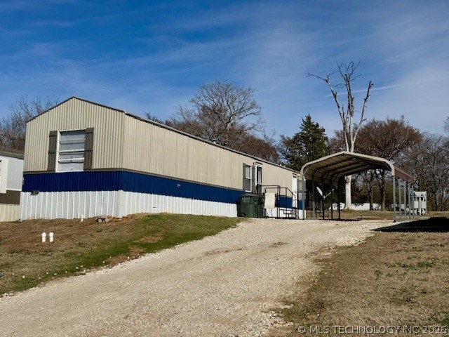 744 Kemp Property Photo 4