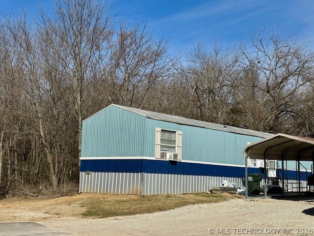 744 Kemp Property Photo 6