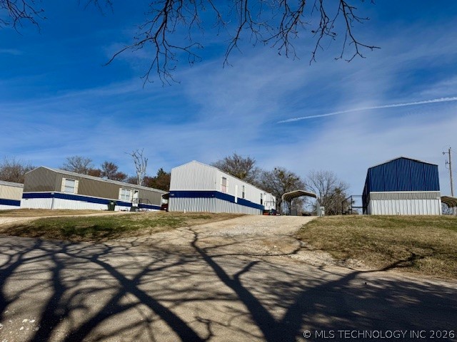 744 Kemp Property Photo 7