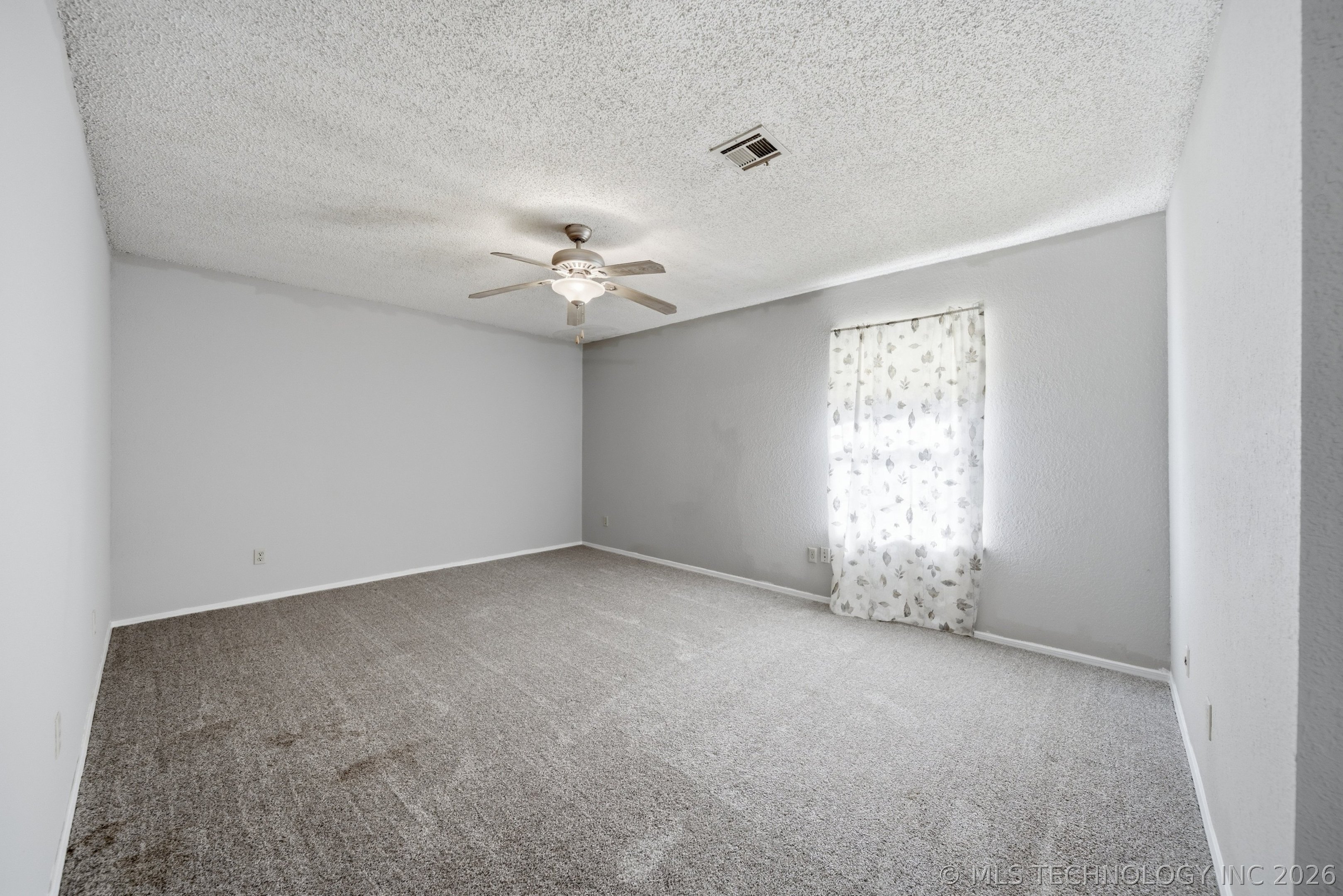 11008 E 14th Court Property Photo 7