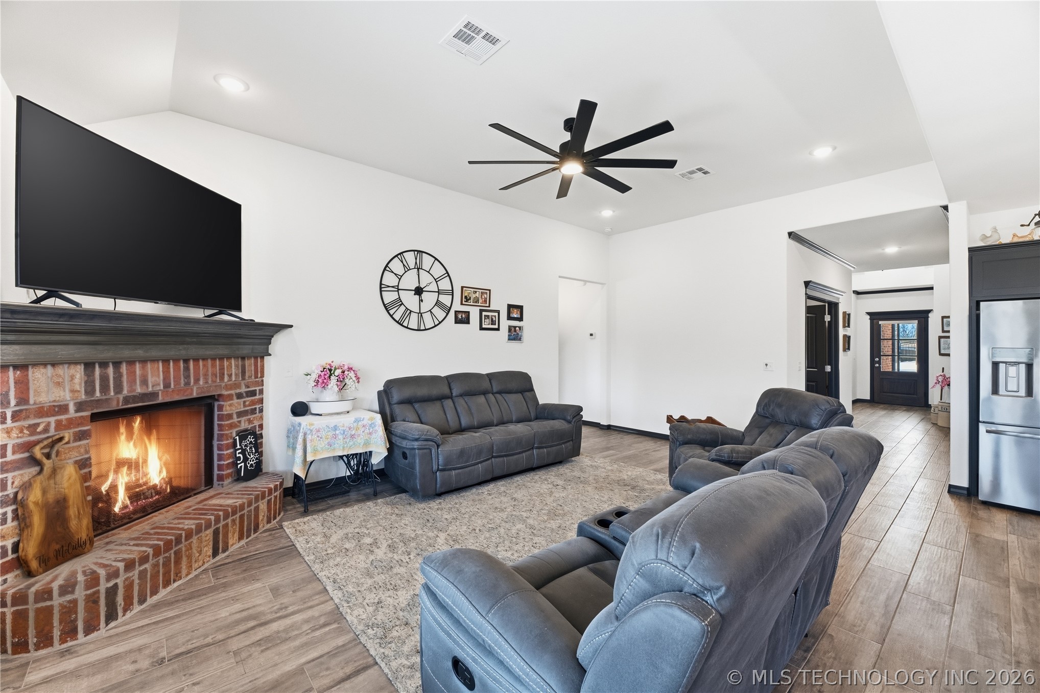 157 N Castle Street Property Photo 7
