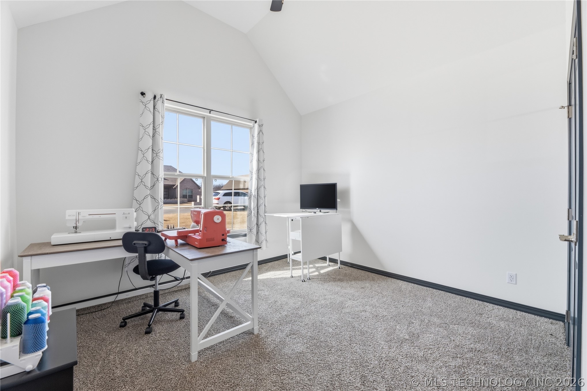 157 N Castle Street Property Photo 23