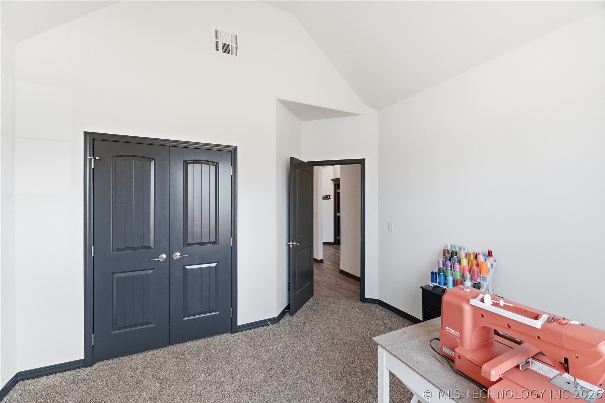 157 N Castle Street Property Photo 24