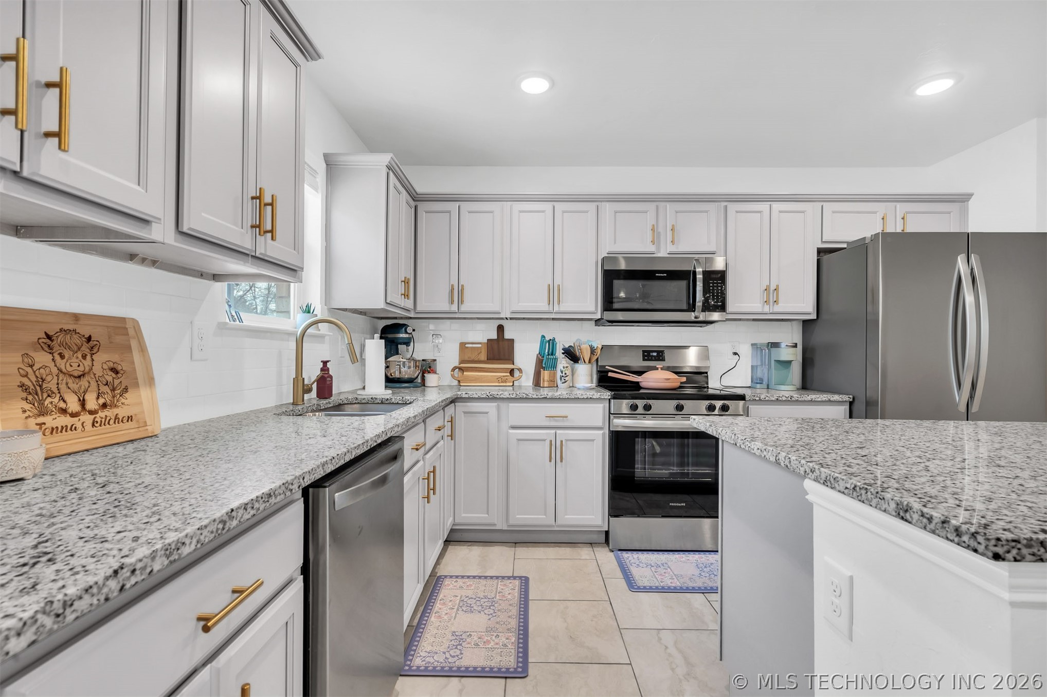 922 Indian Plains Property Photo 9