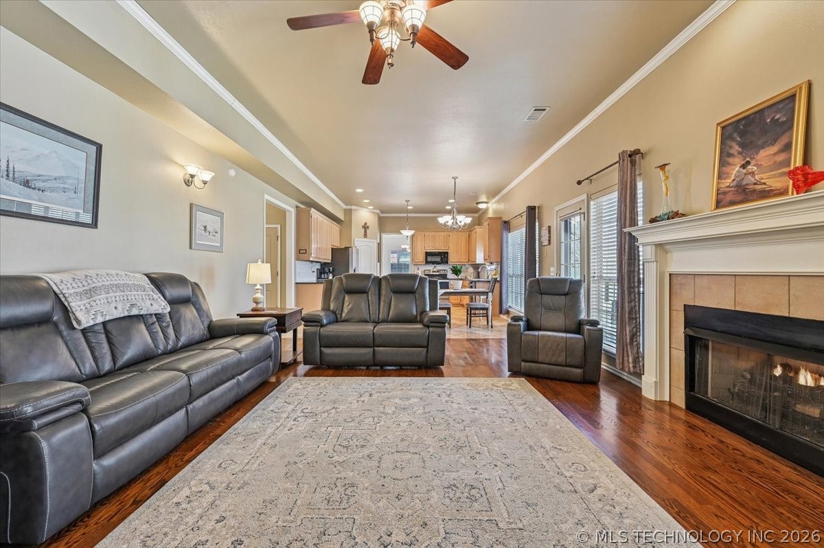 617 N Willow Avenue Property Photo 18