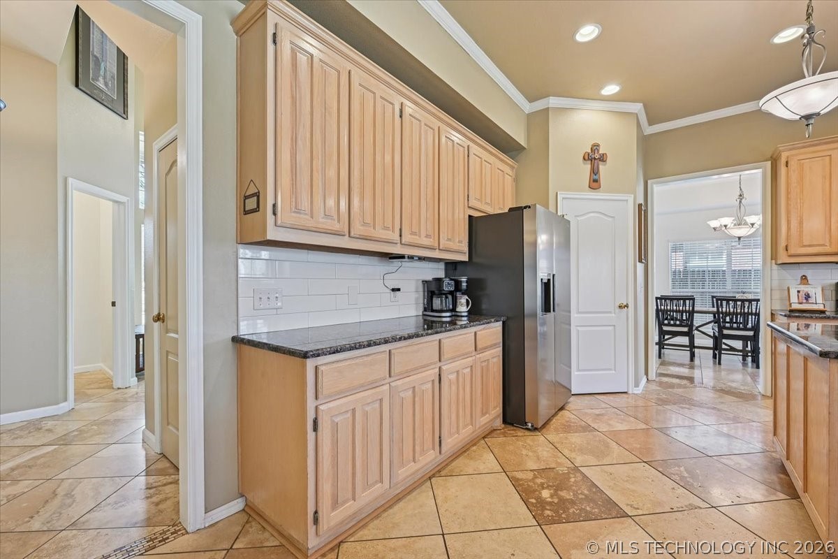 617 N Willow Avenue Property Photo 22