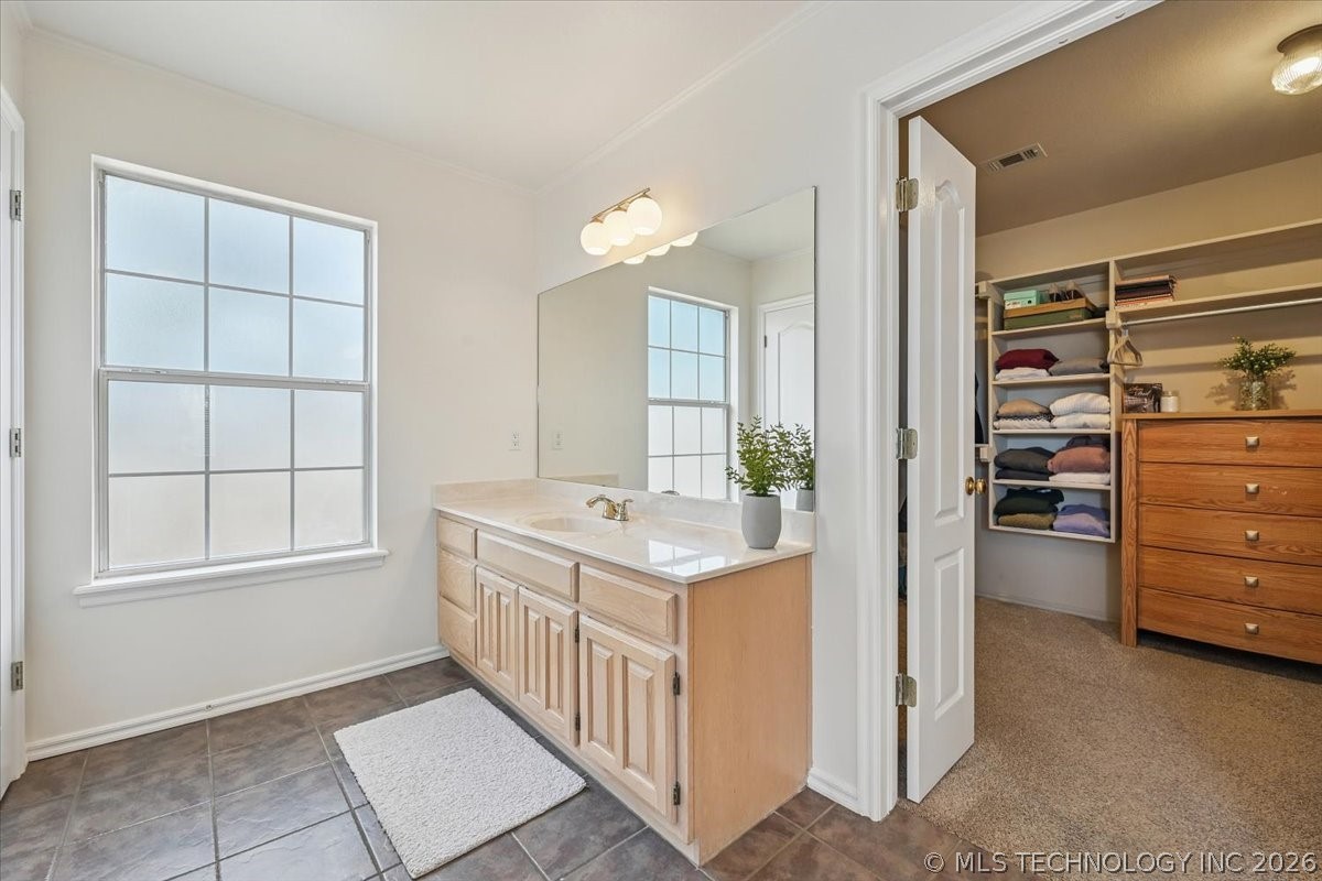 617 N Willow Avenue Property Photo 36