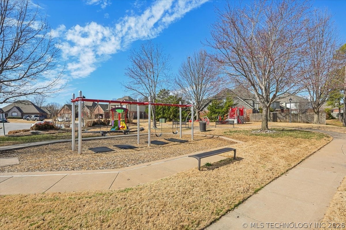 617 N Willow Avenue Property Photo 65