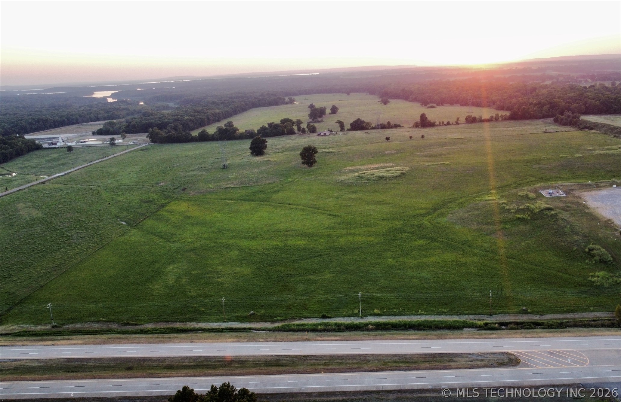 2875 S Kerr Boulevard Property Photo 2