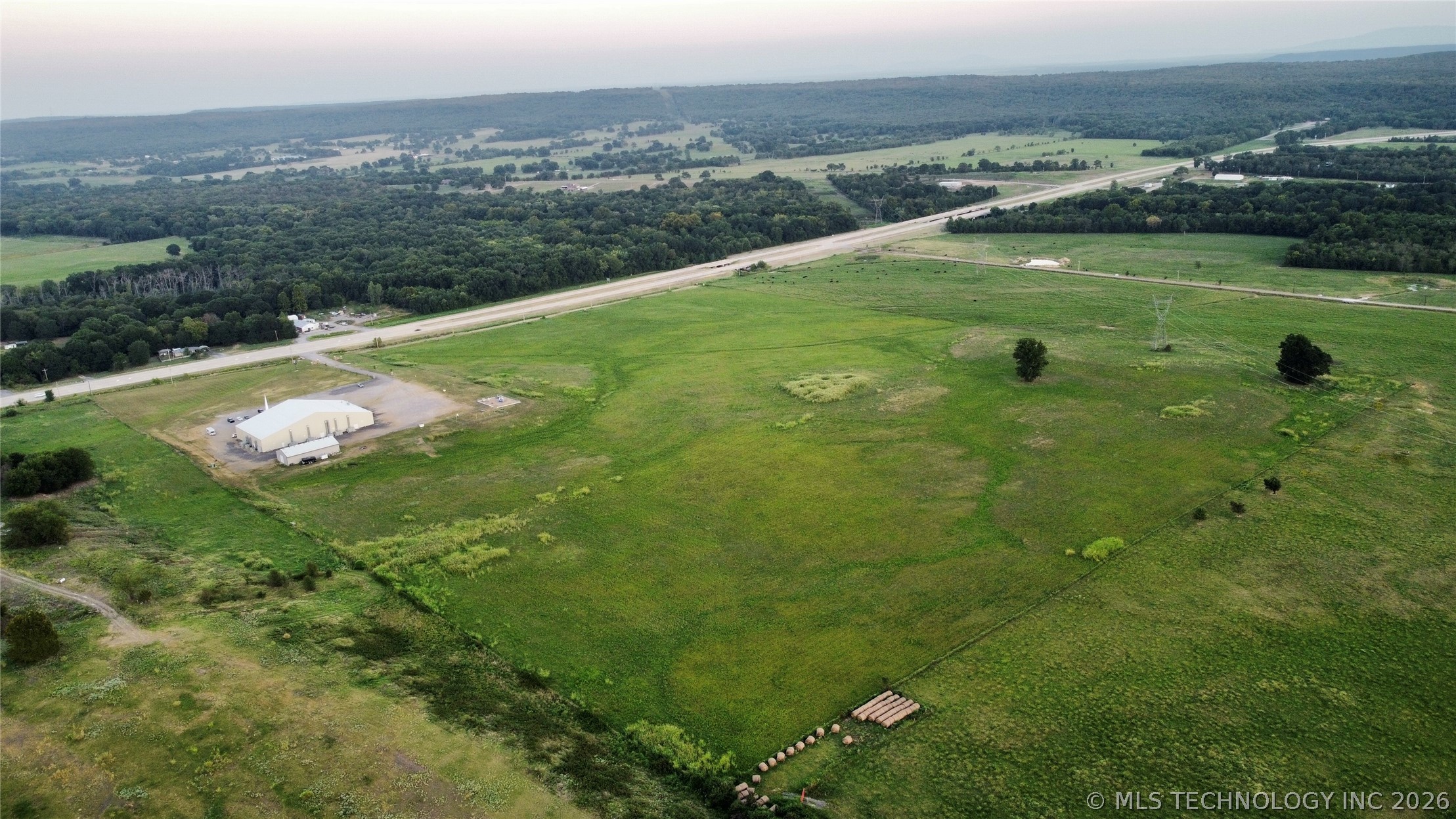 2875 S Kerr Boulevard Property Photo 8