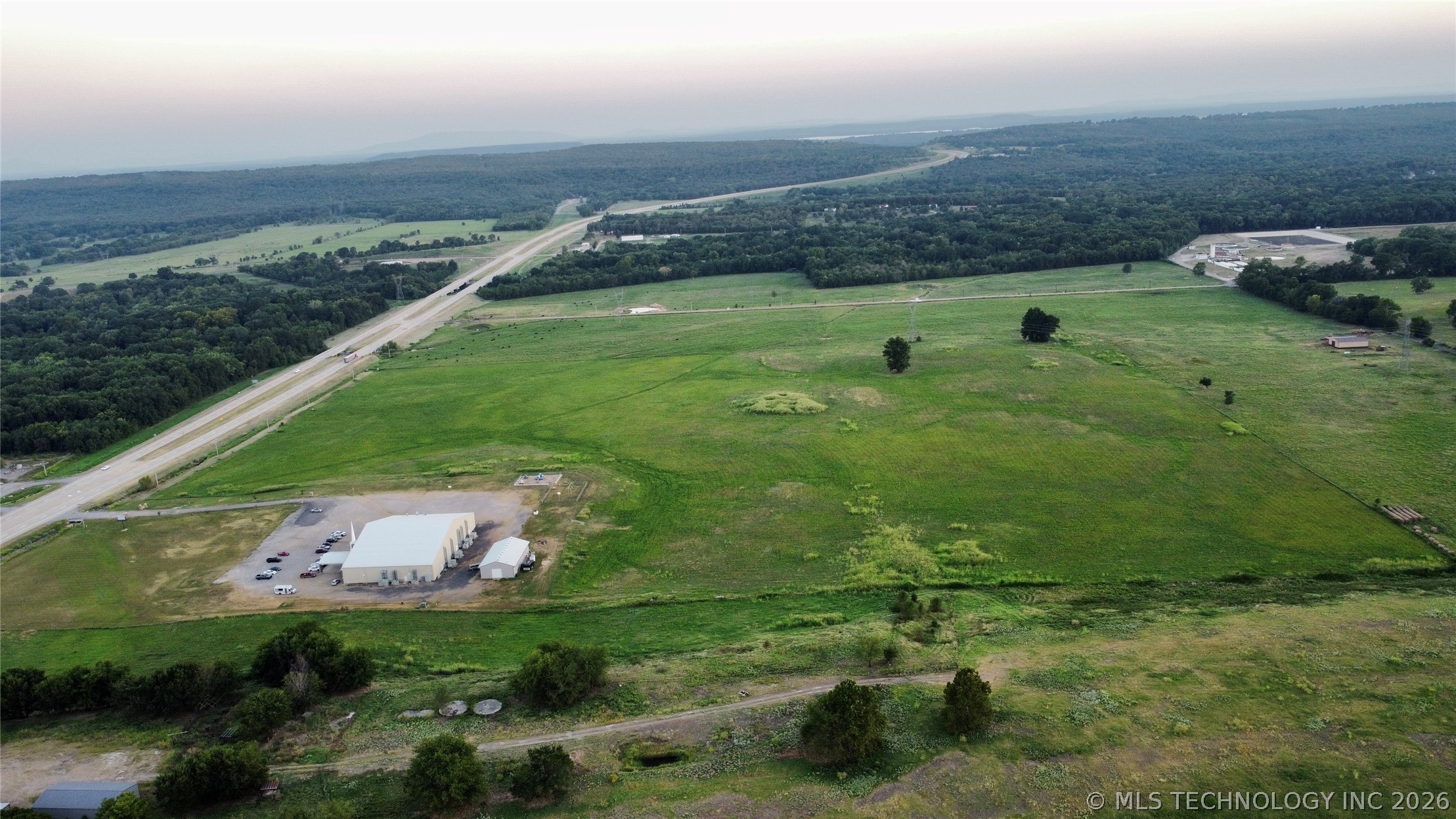 2875 S Kerr Boulevard Property Photo 9