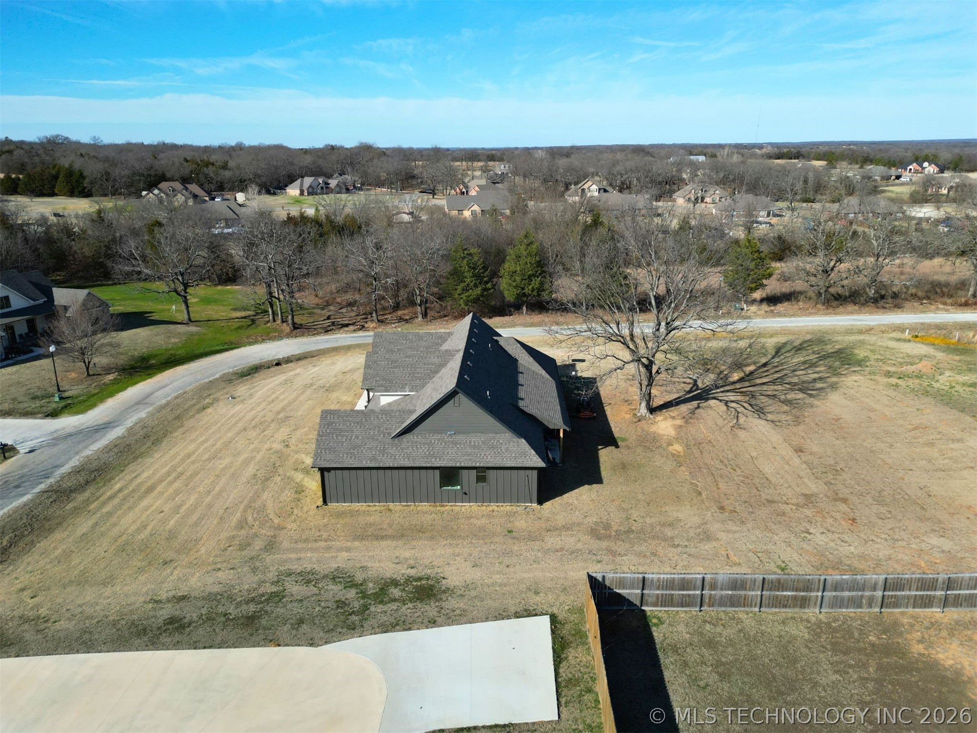 11908 County Road 3513 Loop Property Photo 4