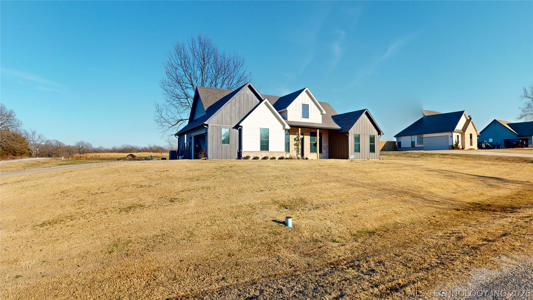 11908 County Road 3513 Loop Property Photo 58