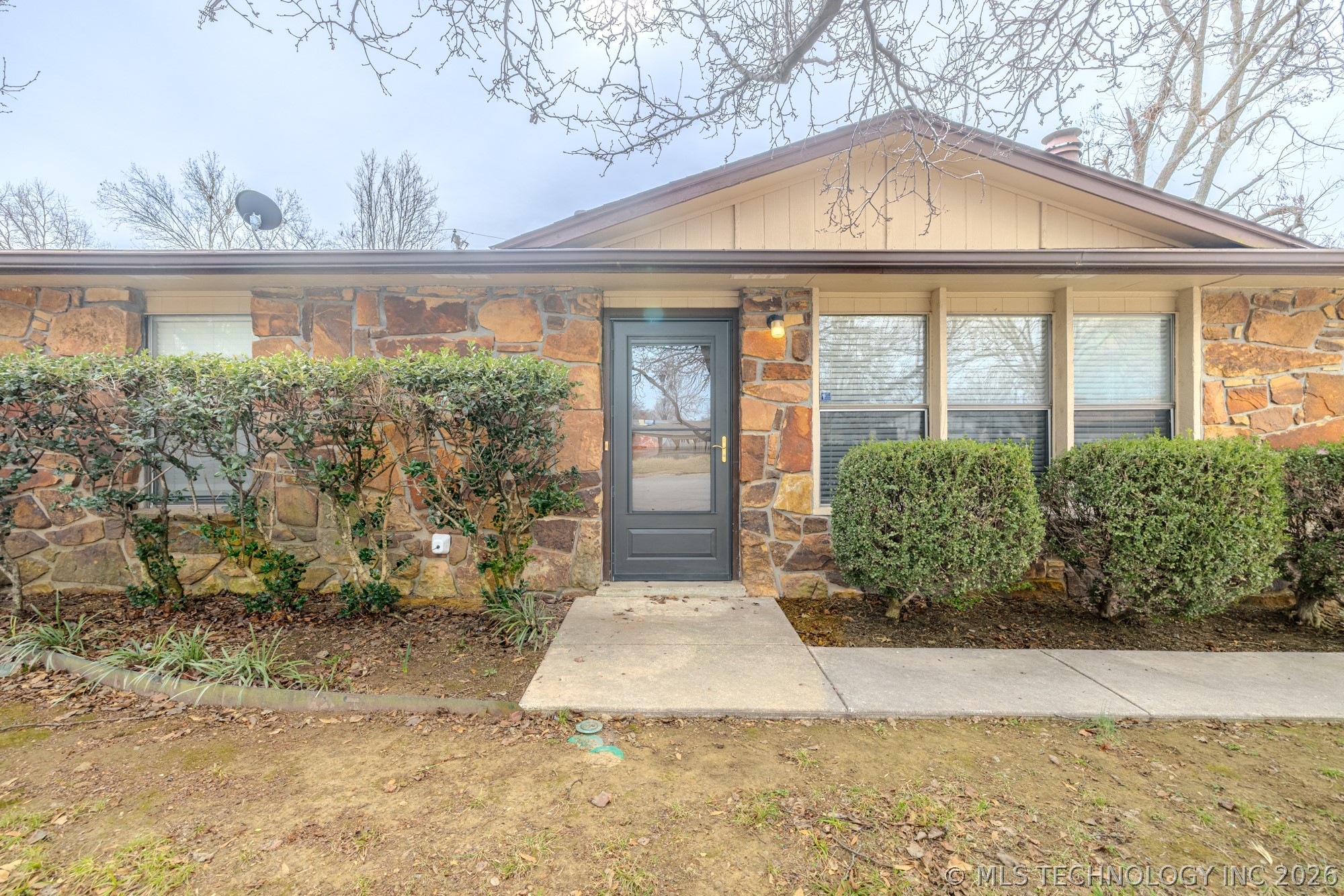 18108 E 3rd Place Property Photo 3