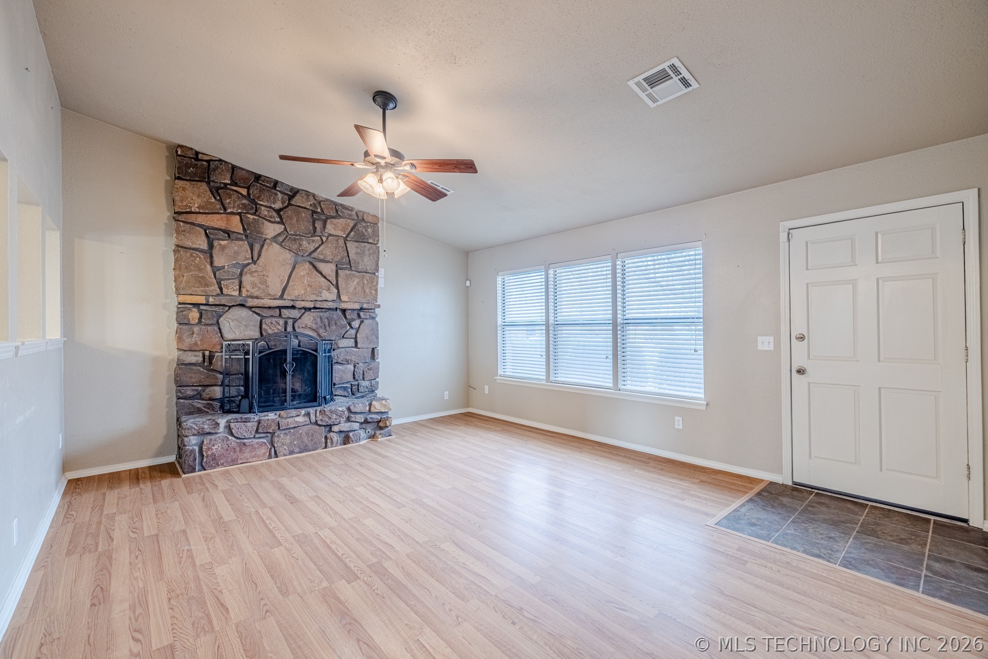 18108 E 3rd Place Property Photo 8
