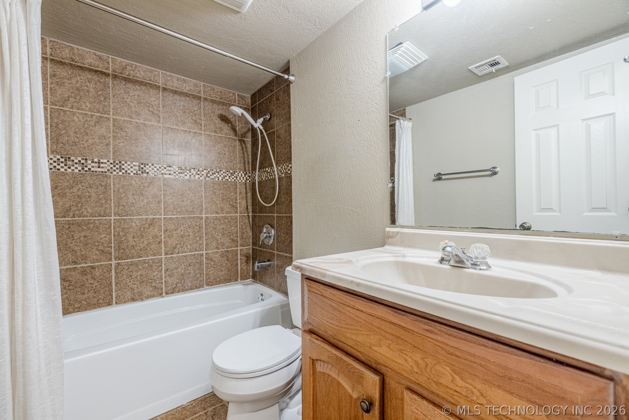 18108 E 3rd Place Property Photo 18