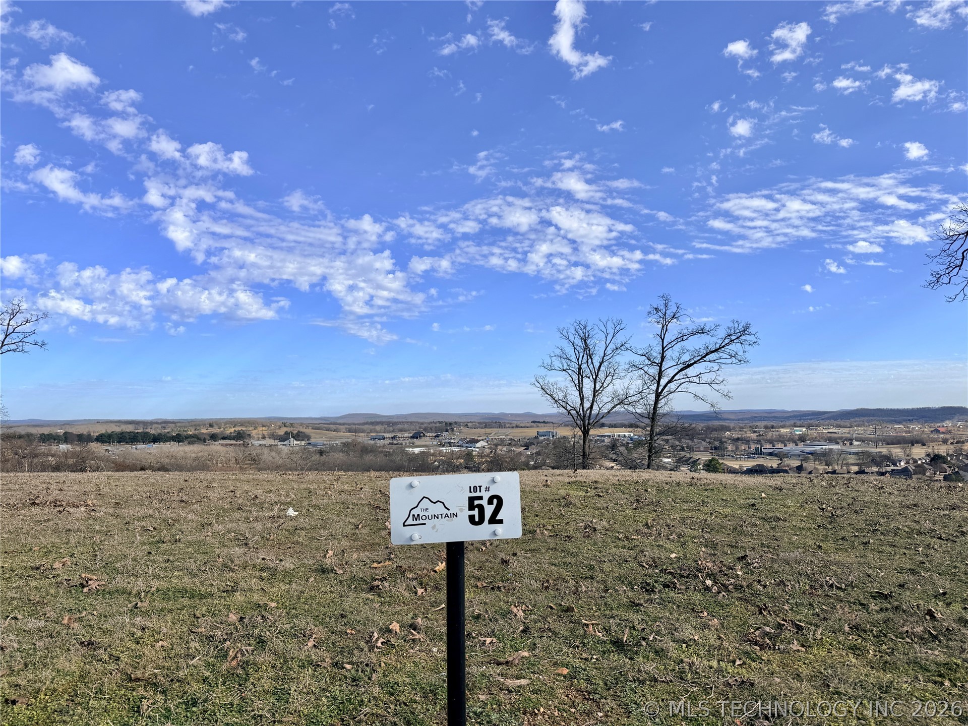 777 Ridgeview Drive Property Photo 3