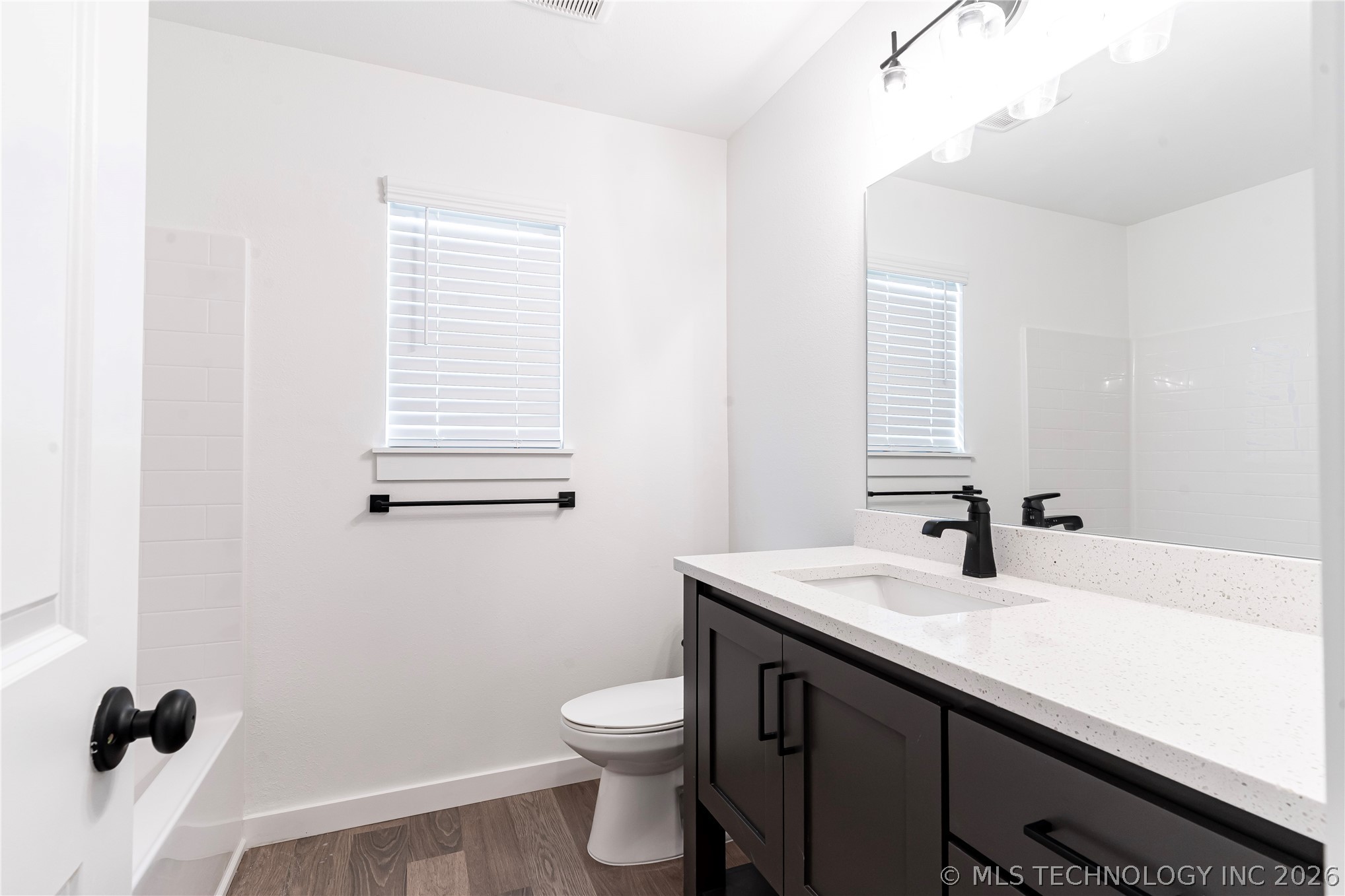 2417 W Main Street Property Photo 10