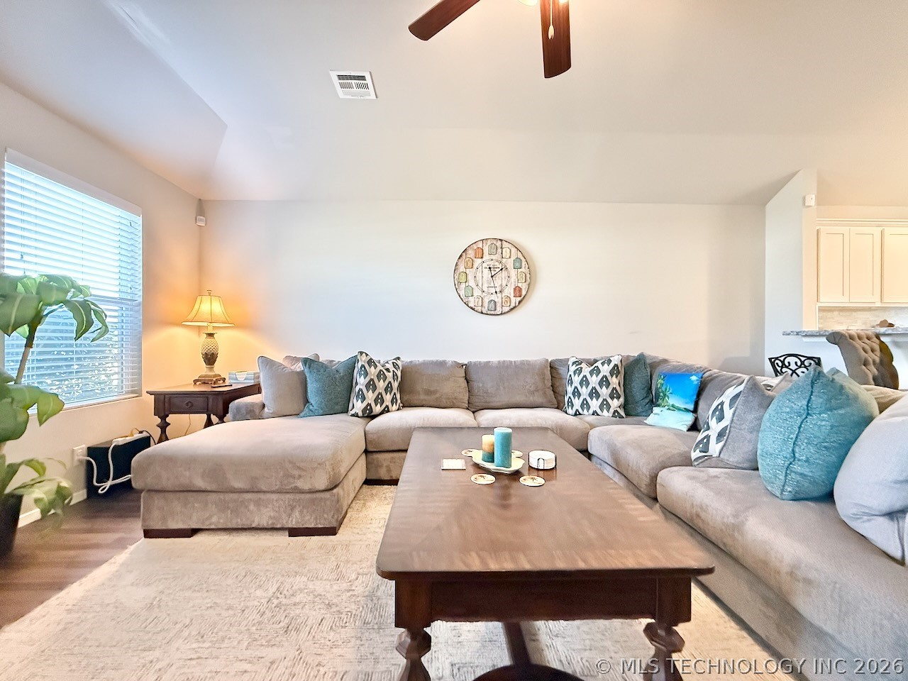 2725 E Quincy Street Property Photo 8