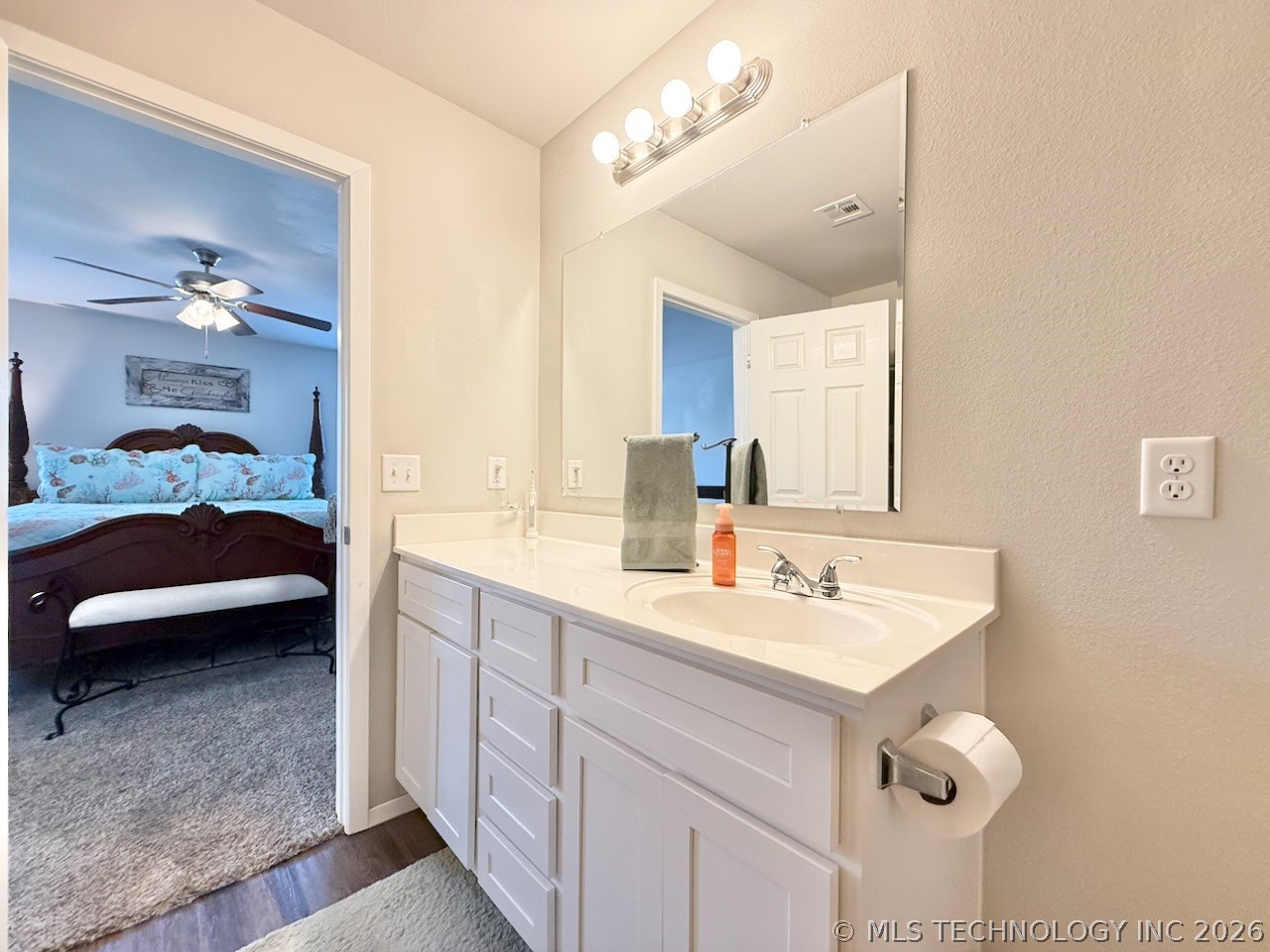 2725 E Quincy Street Property Photo 26