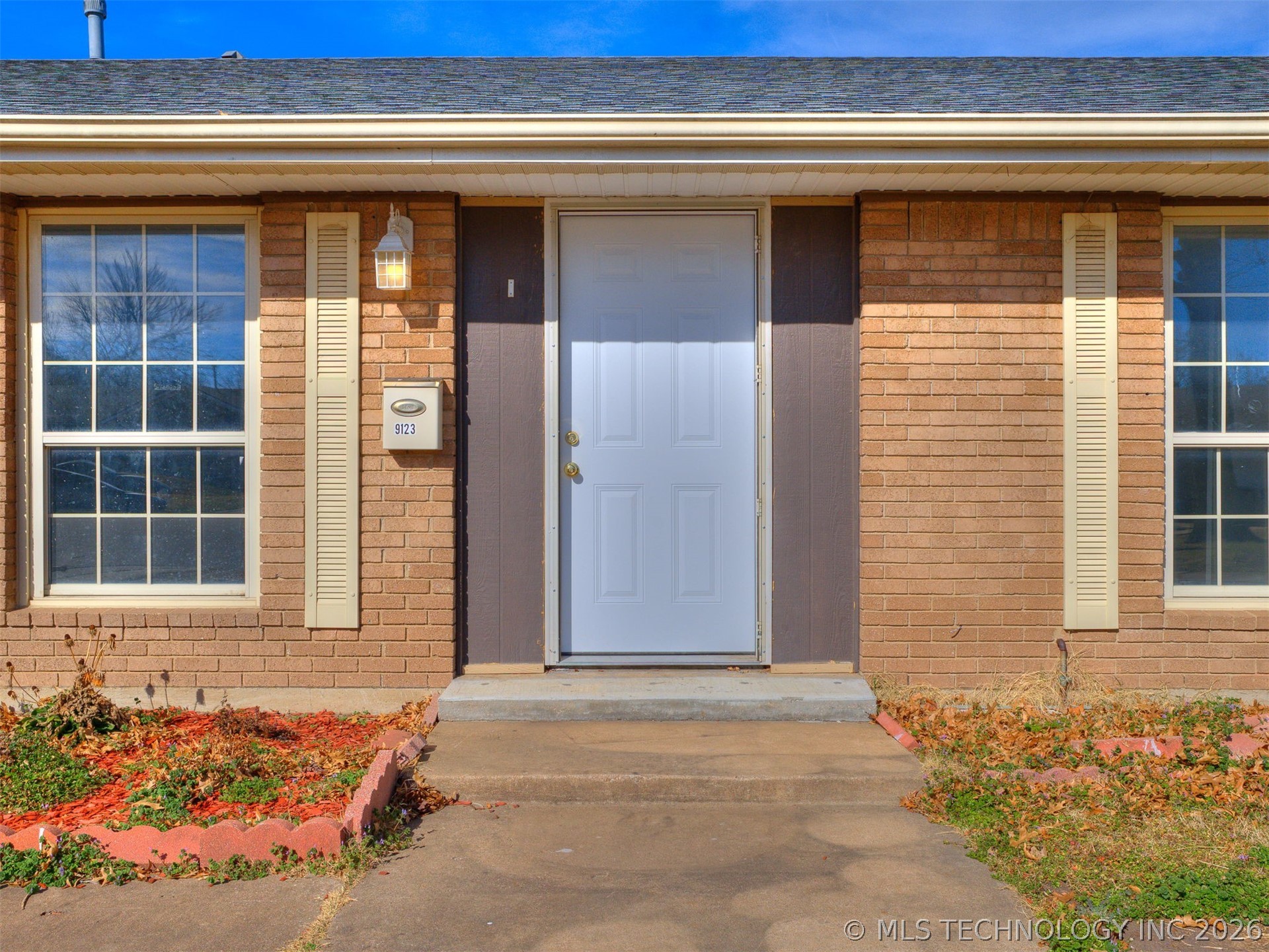 9123 E 48th Street Property Photo 5