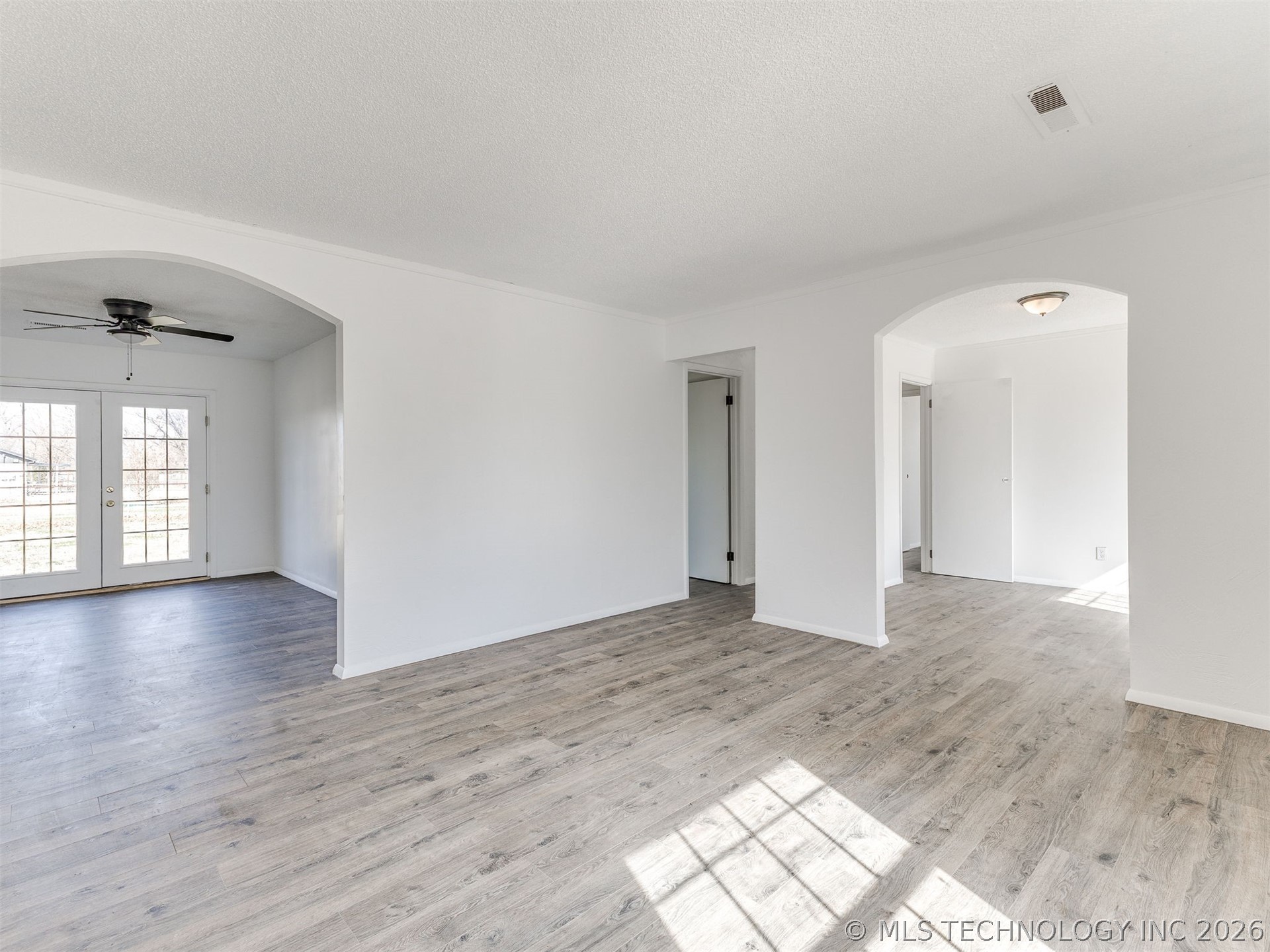 9123 E 48th Street Property Photo 7