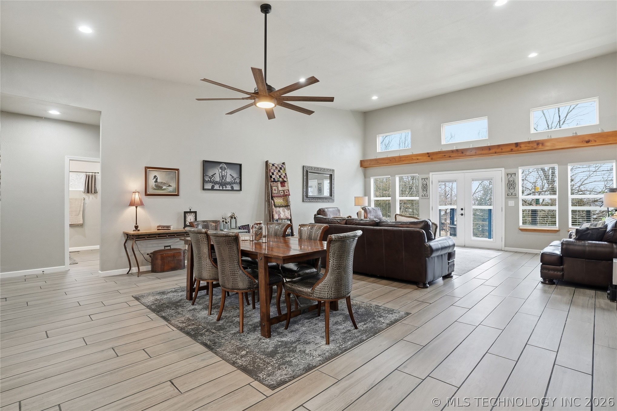 2804 W Ridgeway Lane Property Photo 15