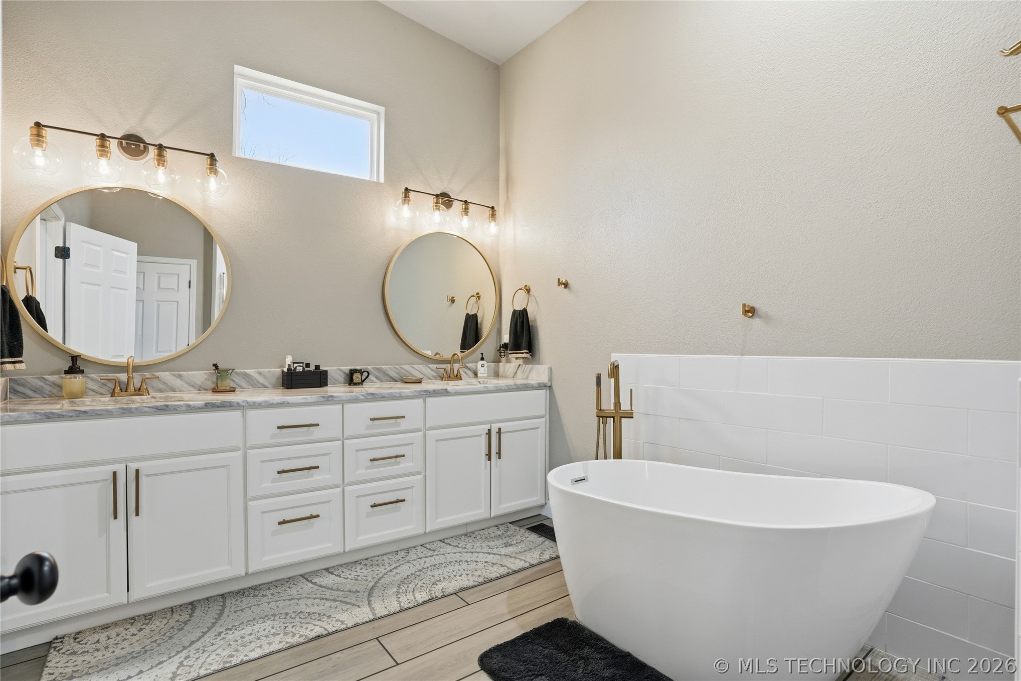 2804 W Ridgeway Lane Property Photo 44