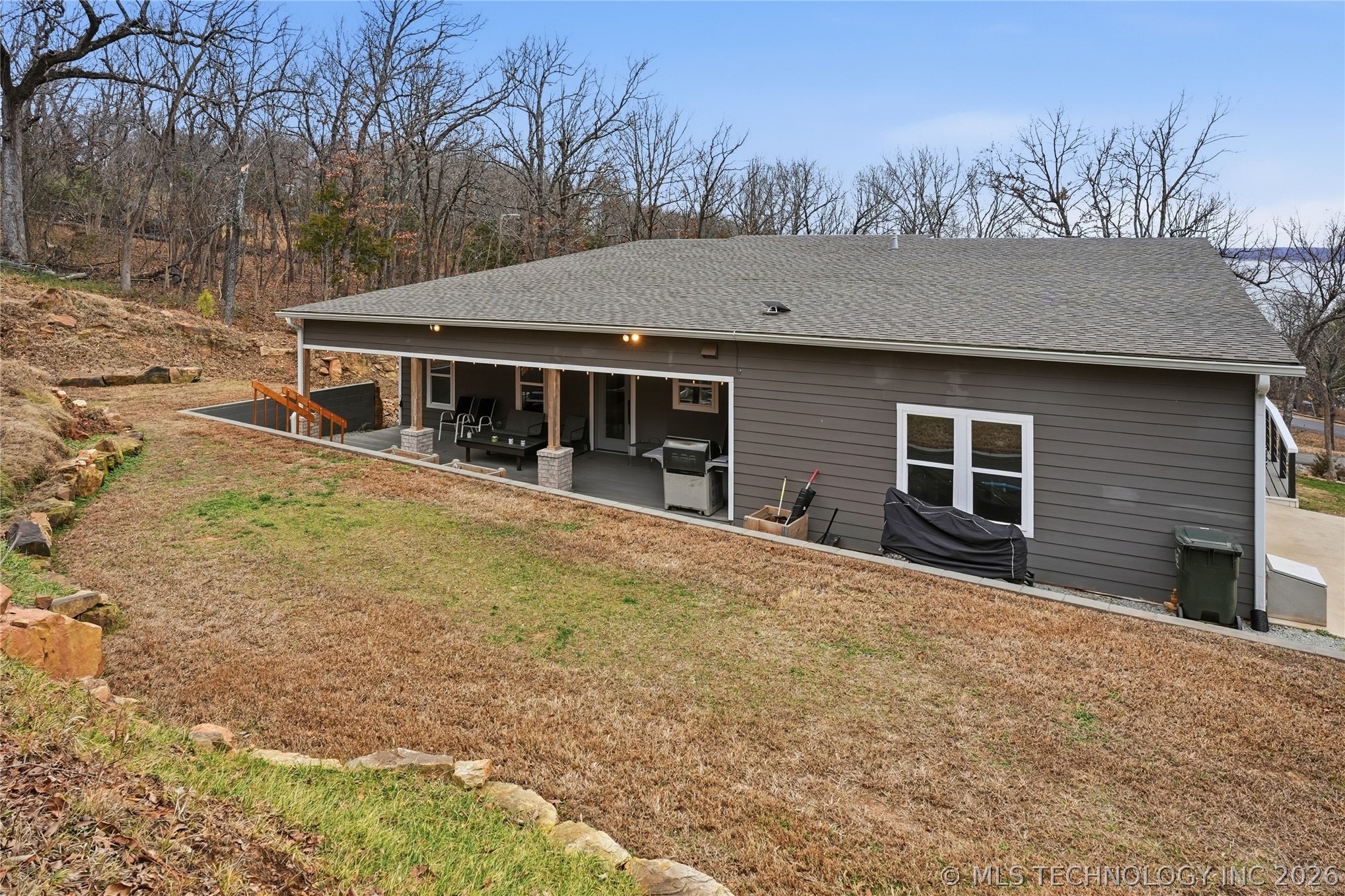 2804 W Ridgeway Lane Property Photo 72